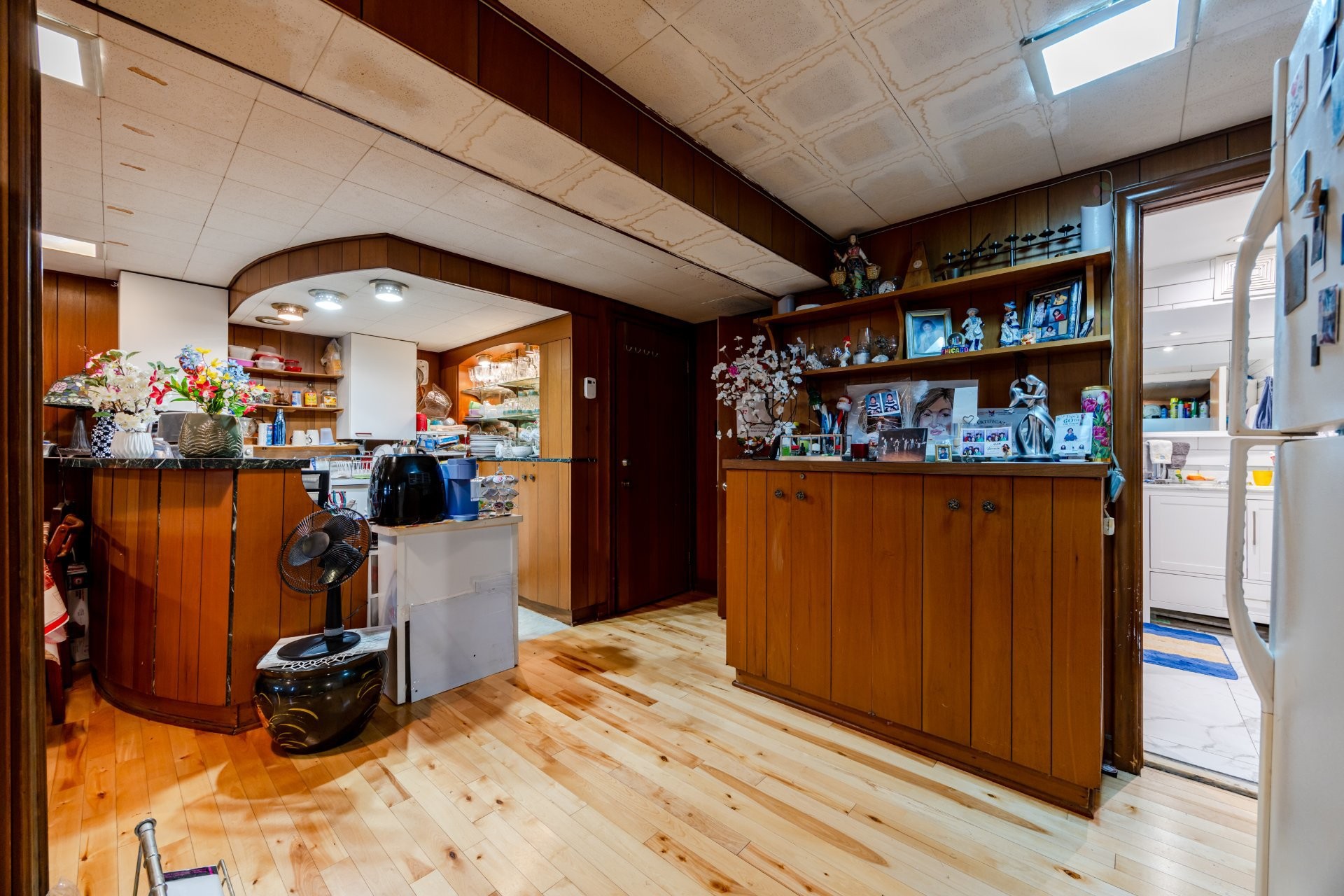 









4913

 - 4915


Av. Cumberland

,
Montréal (Côte-des-Neiges/Notre-Dame-de-Grâce),




QC
H4V2N5

