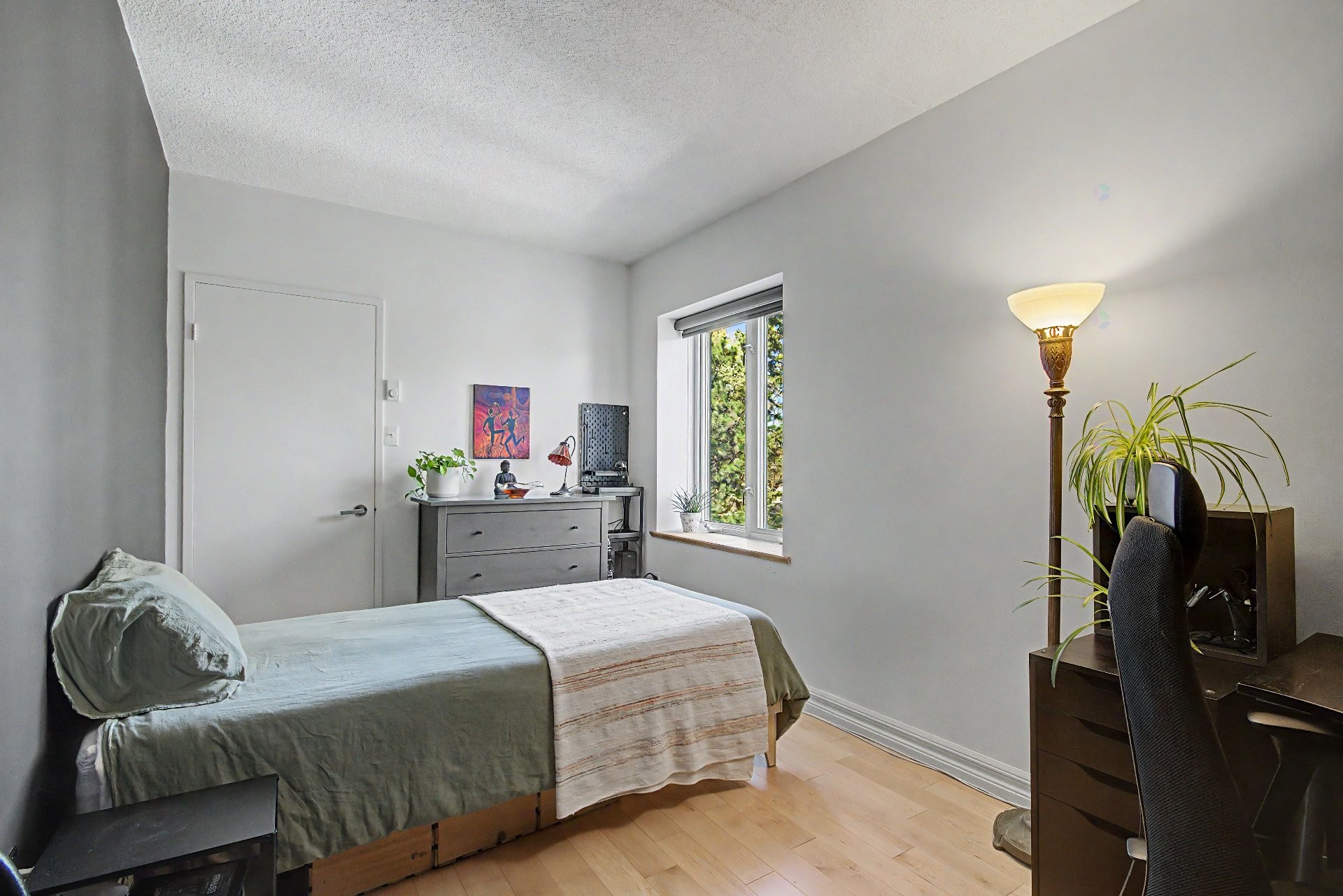 









420


Rue Ste-Marie

, 5,
Longueuil (Le Vieux-Longueuil),




QC
H4J4A8

