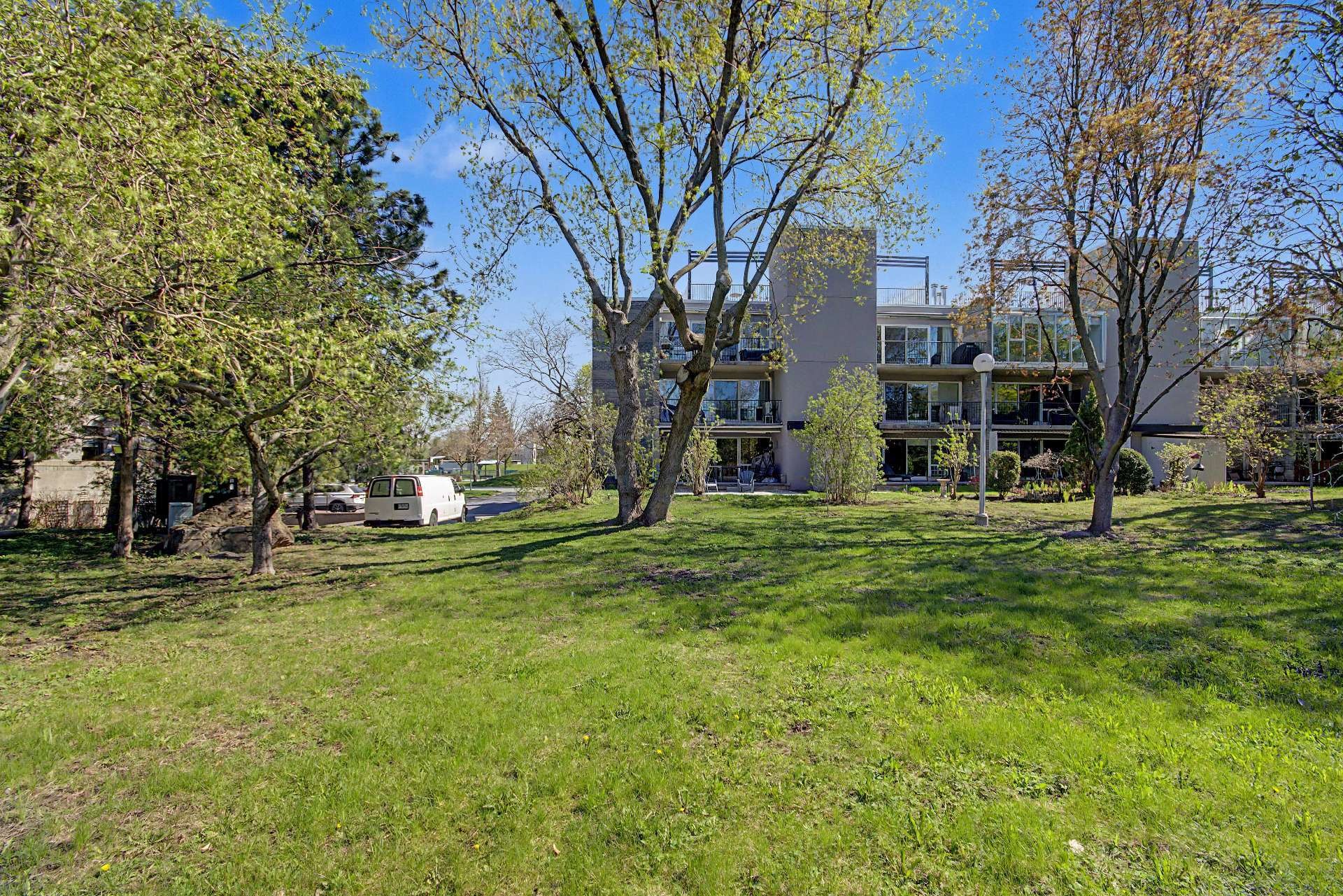 









420


Rue Ste-Marie

, 5,
Longueuil (Le Vieux-Longueuil),




QC
H4J4A8

