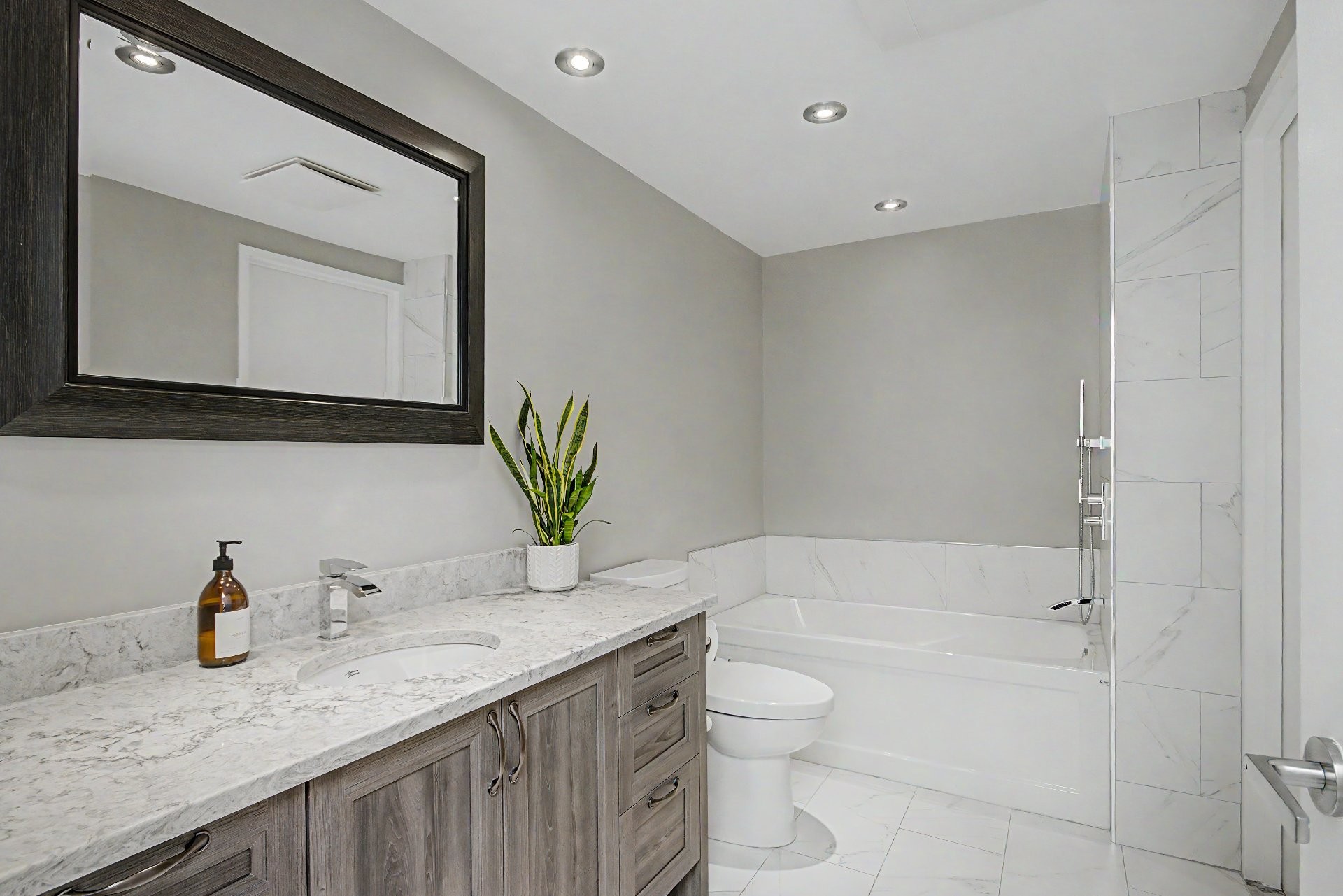 









420


Rue Ste-Marie

, 5,
Longueuil (Le Vieux-Longueuil),




QC
H4J4A8

