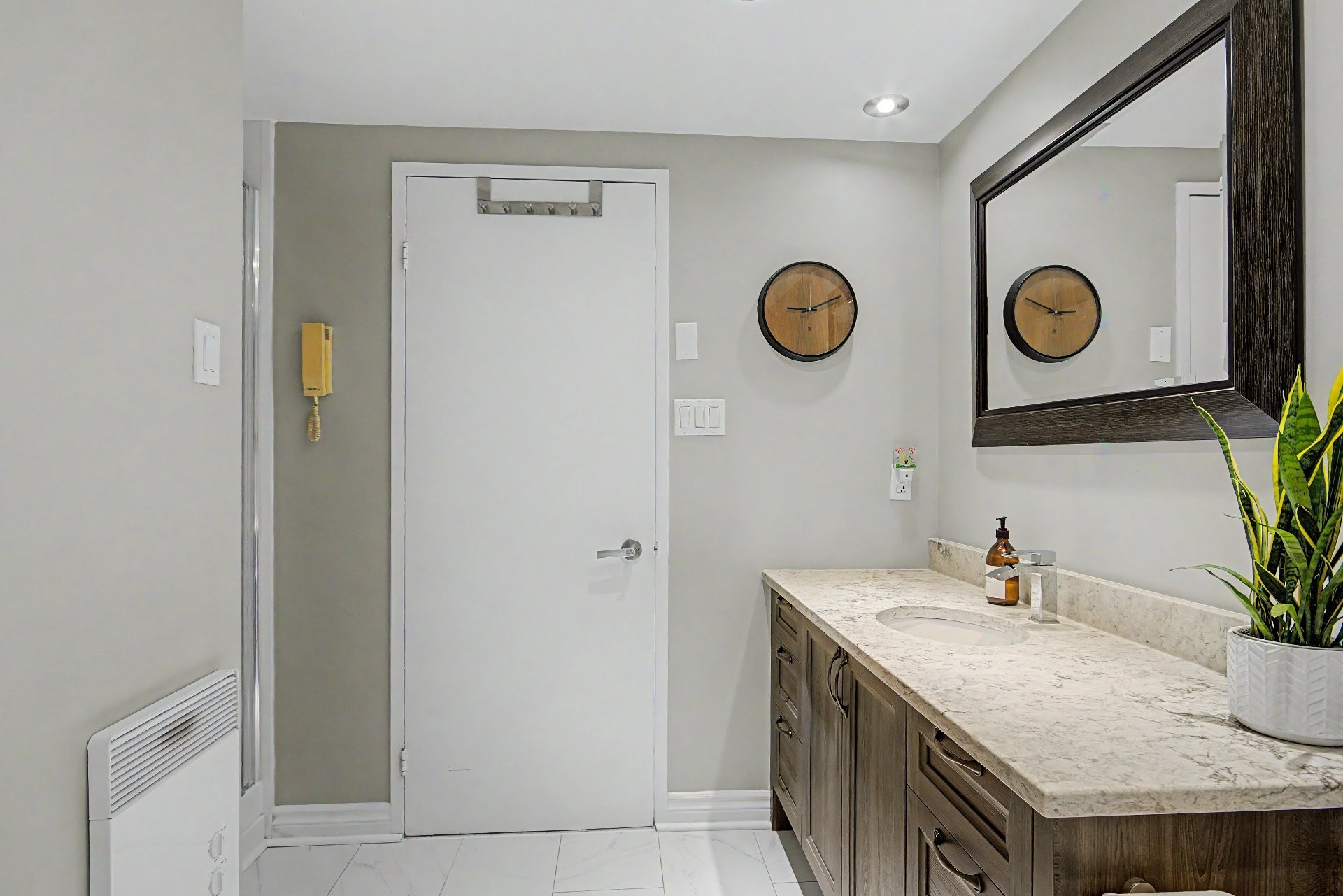 









420


Rue Ste-Marie

, 5,
Longueuil (Le Vieux-Longueuil),




QC
H4J4A8


