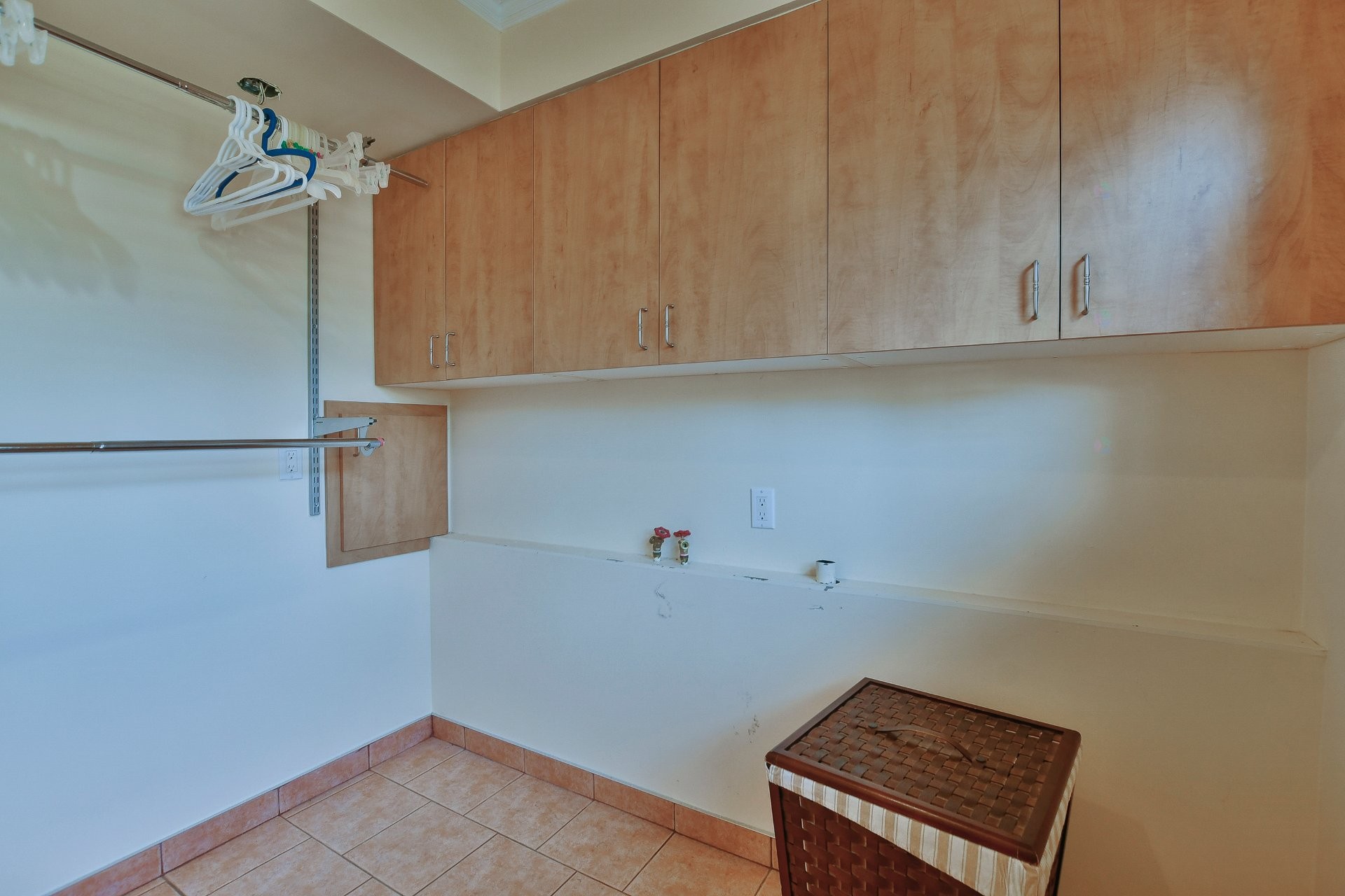 









39


Rue Vézina

,
Repentigny (Repentigny),




QC
J5Y1M4

