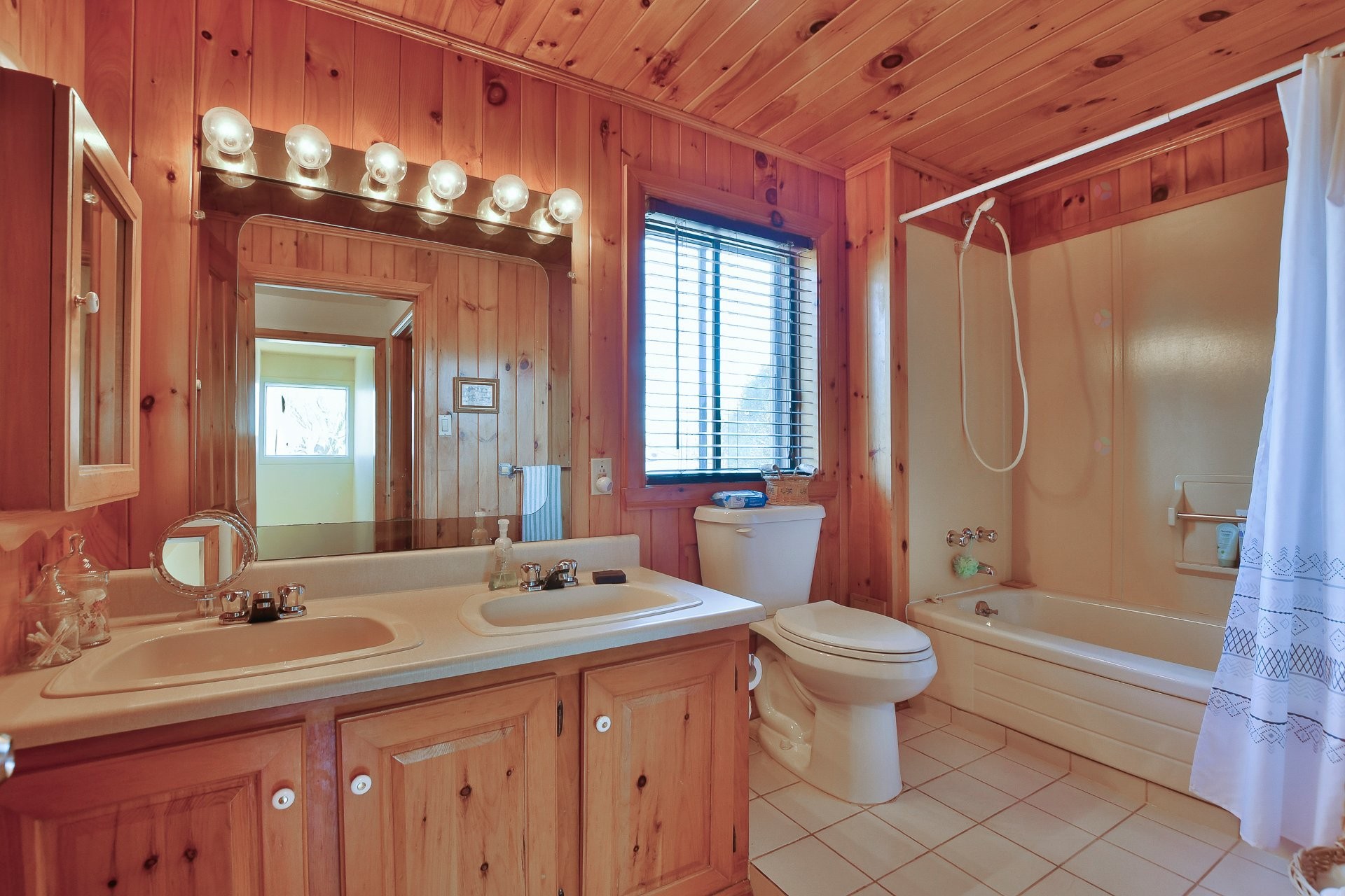 









39


Rue Vézina

,
Repentigny (Repentigny),




QC
J5Y1M4

