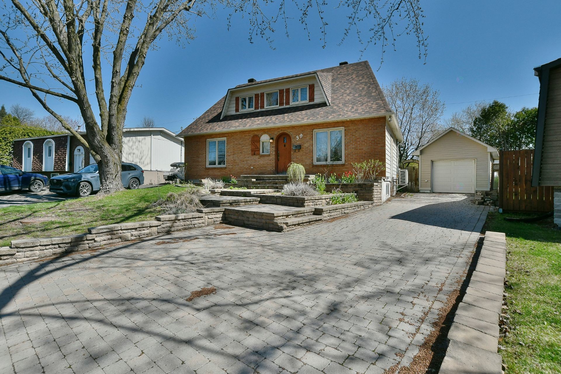 









39


Rue Vézina

,
Repentigny (Repentigny),




QC
J5Y1M4

