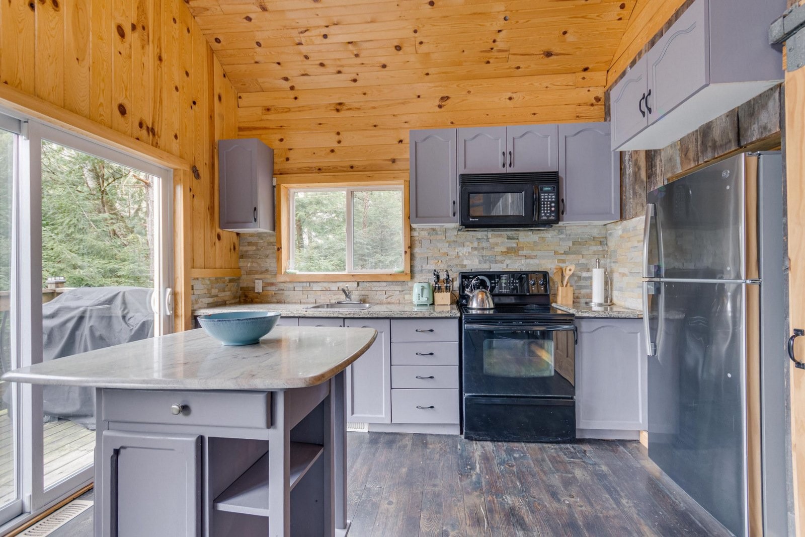 









9


Ch. du Lac-Morin

,
Bowman,




QC
J0X3C0

