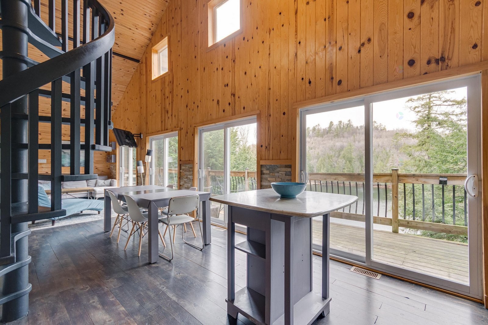 









9


Ch. du Lac-Morin

,
Bowman,




QC
J0X3C0

