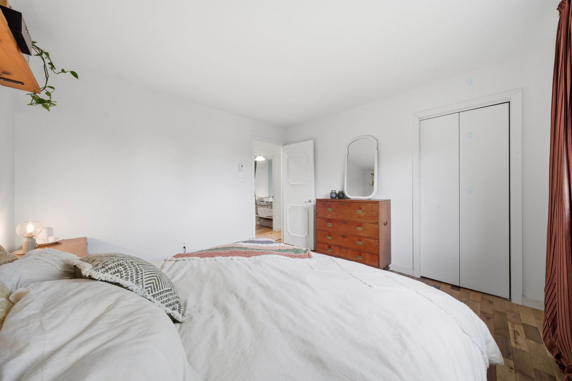 









45


Rue des Pinsons

,
Saint-Basile-le-Grand,




QC
J3N1L1

