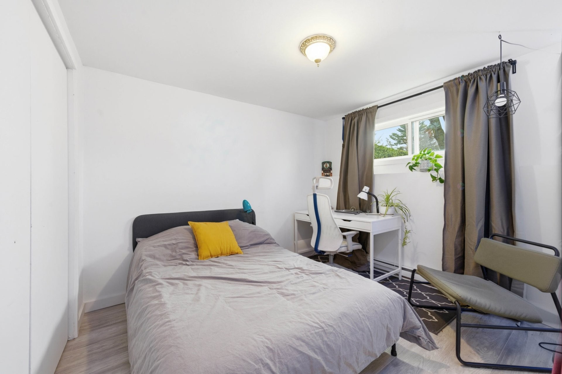 









45


Rue des Pinsons

,
Saint-Basile-le-Grand,




QC
J3N1L1

