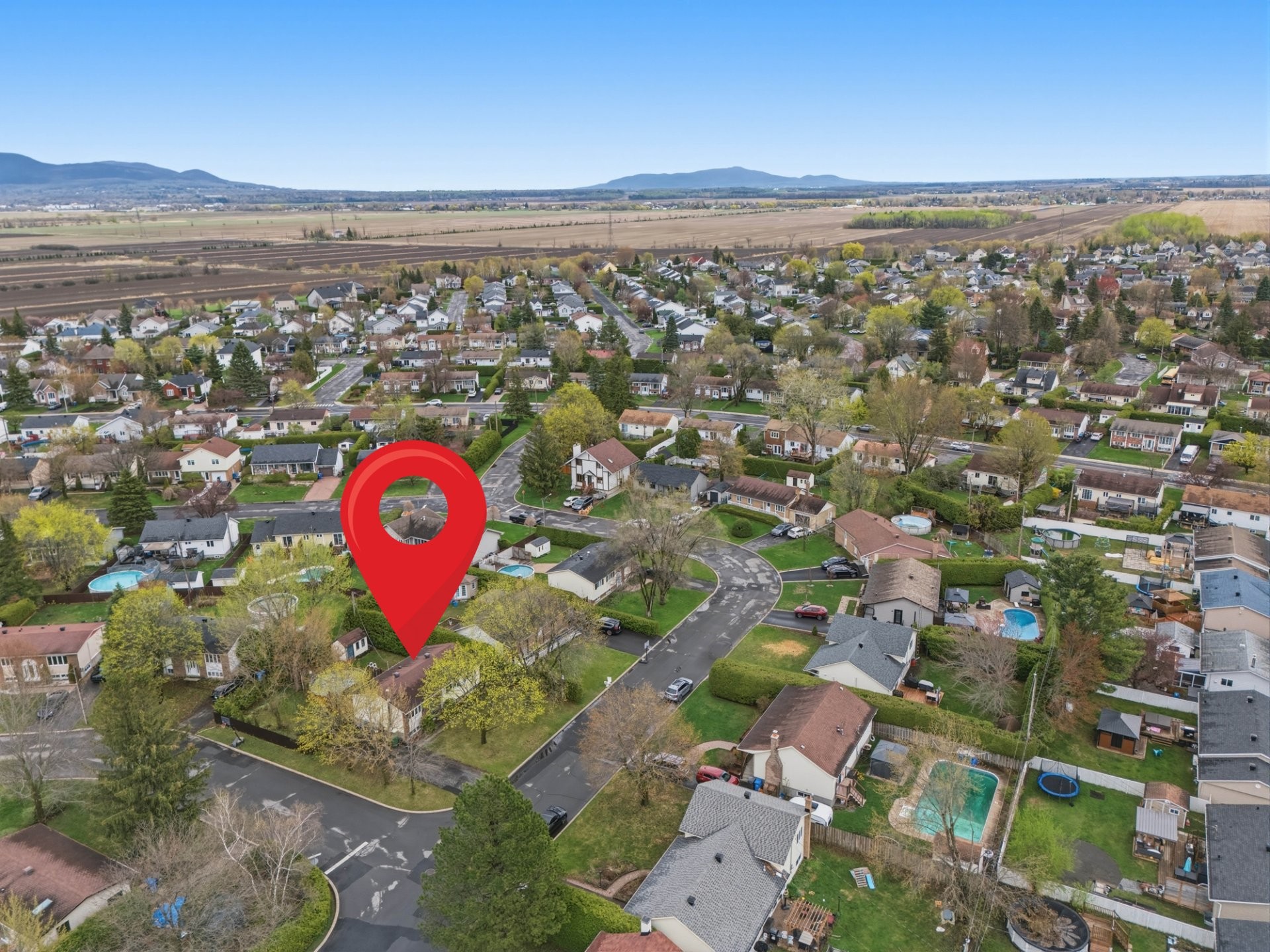 









45


Rue des Pinsons

,
Saint-Basile-le-Grand,




QC
J3N1L1

