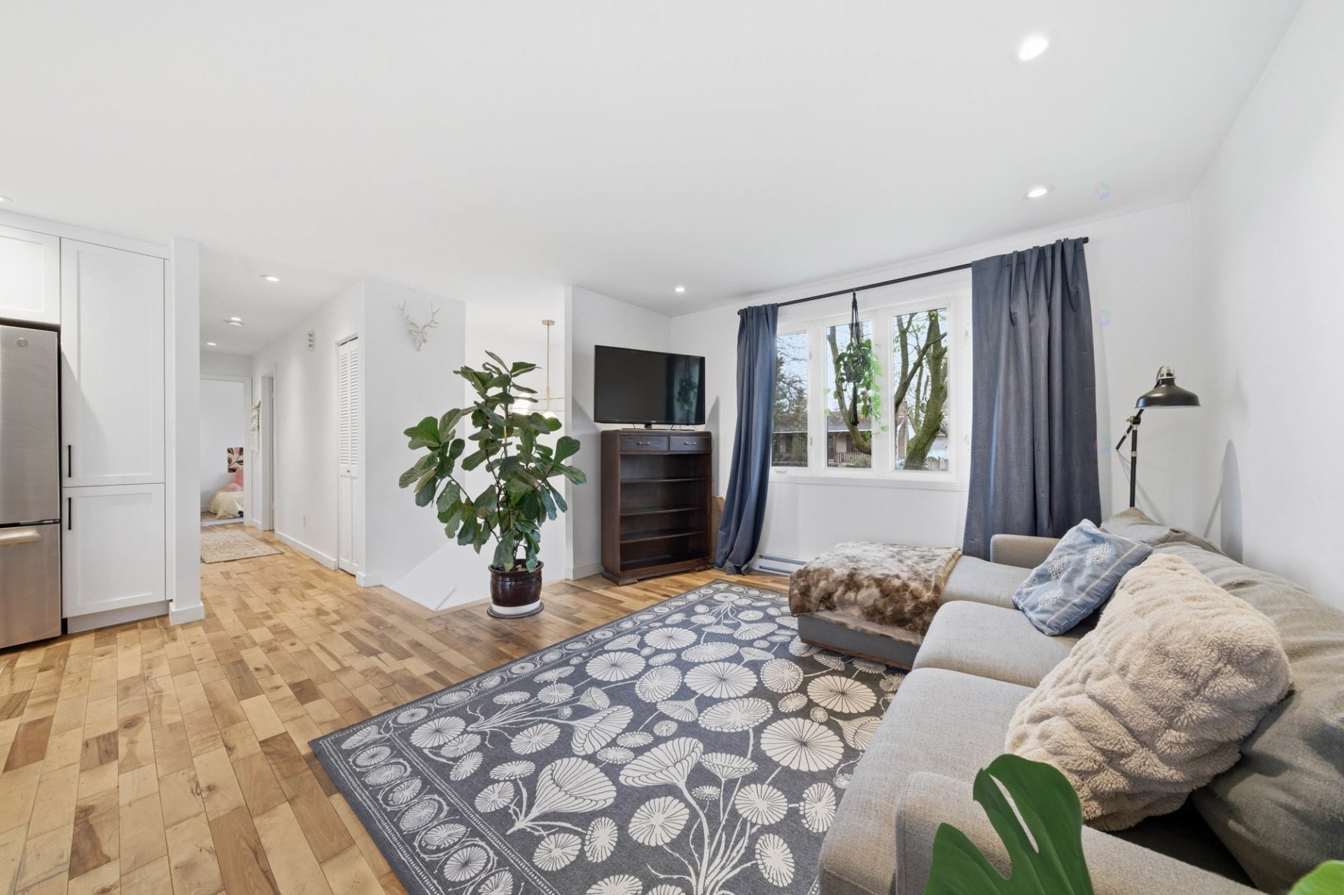









45


Rue des Pinsons

,
Saint-Basile-le-Grand,




QC
J3N1L1

