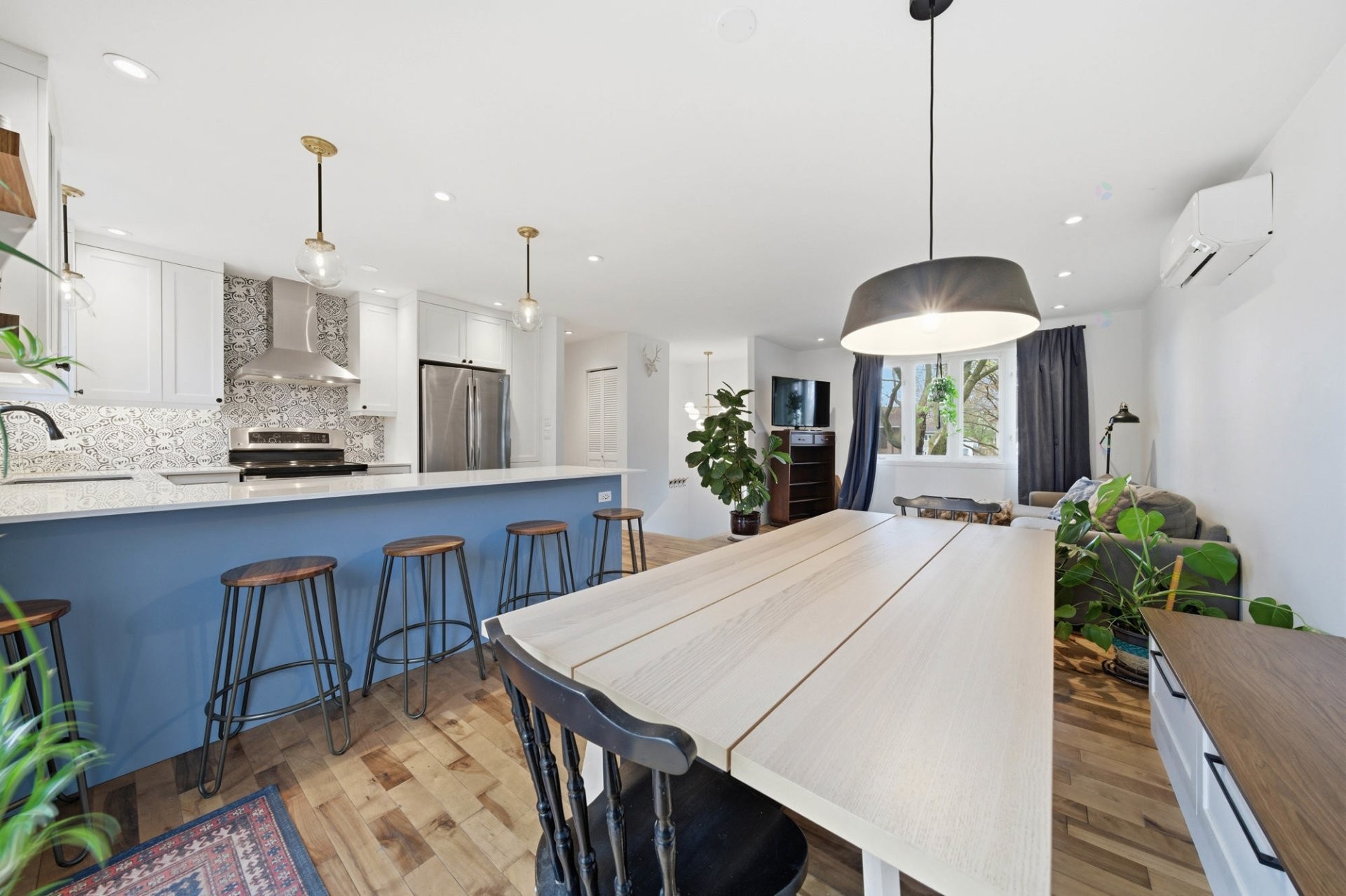









45


Rue des Pinsons

,
Saint-Basile-le-Grand,




QC
J3N1L1

