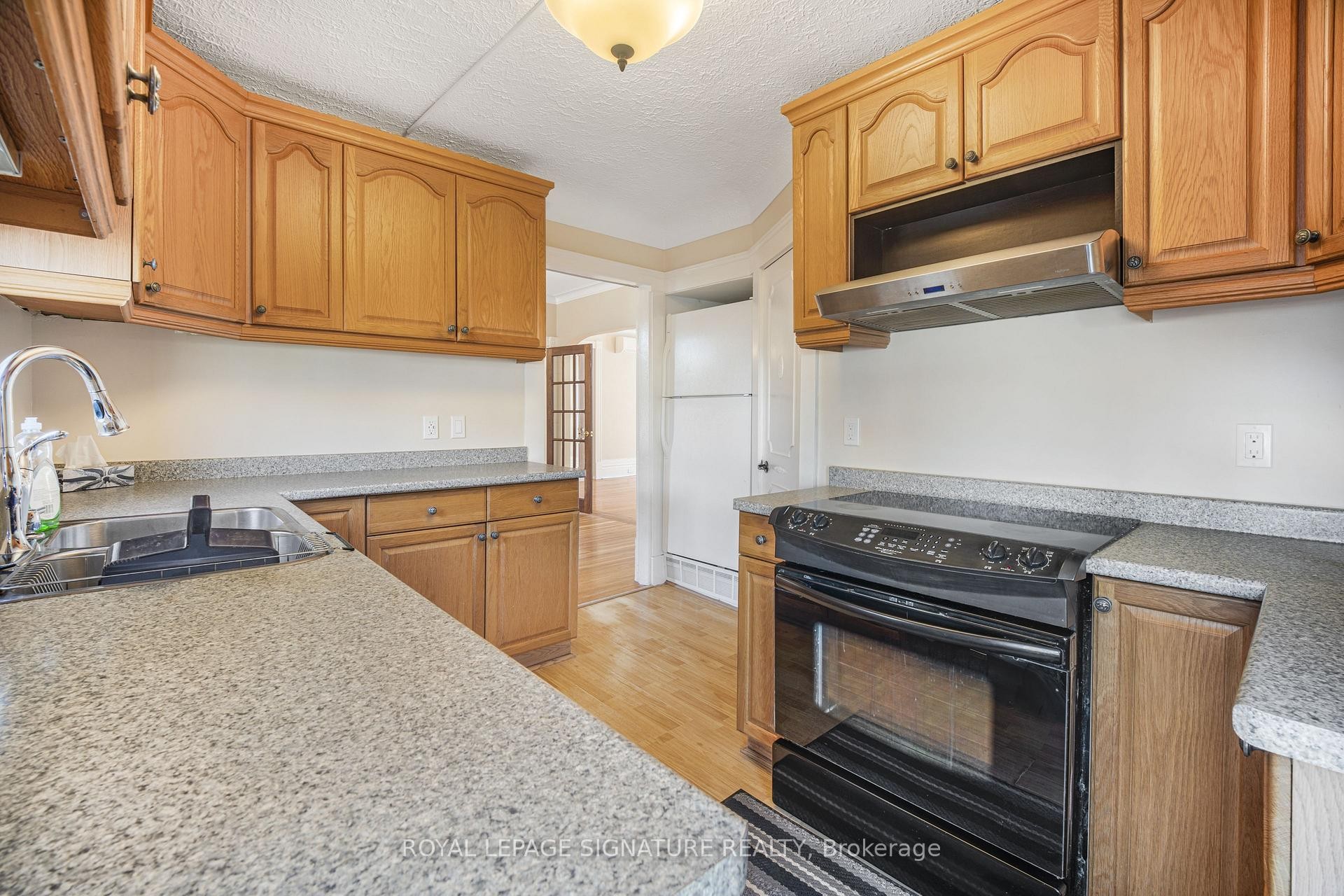 









141


York

Street,
St. Catharines,




ON
L2R 6E8

