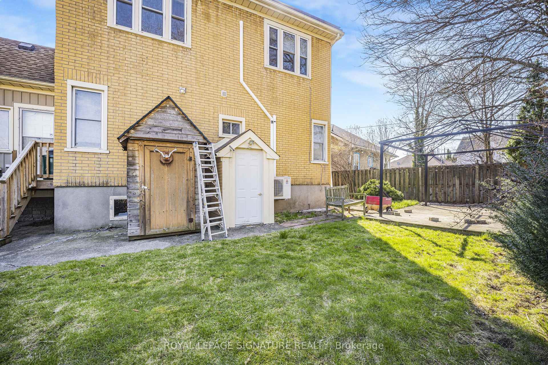 









141


York

Street,
St. Catharines,




ON
L2R 6E8

