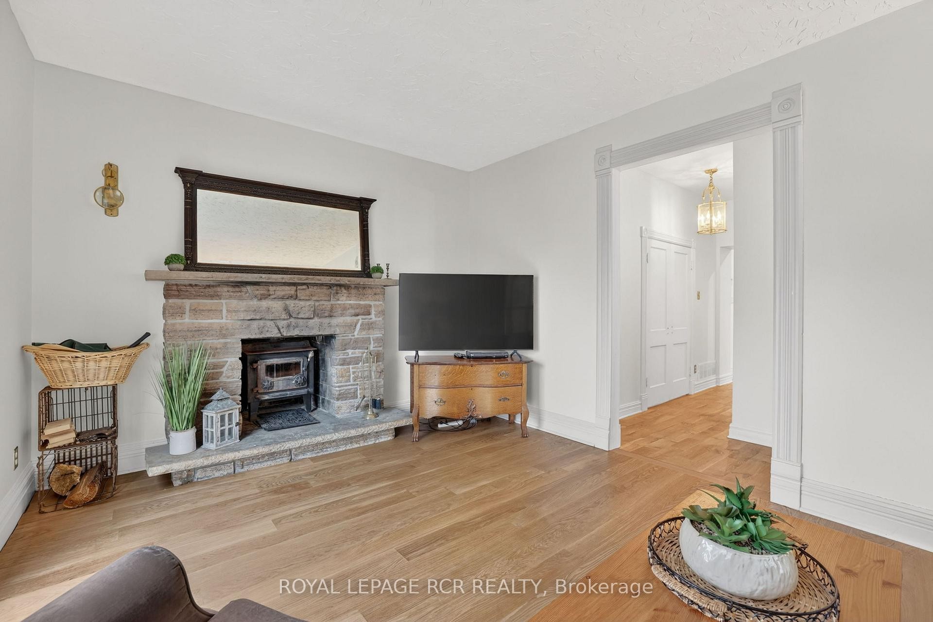 









20


Prospect

Street,
New Tecumseth,




ON
L0G 1A0

