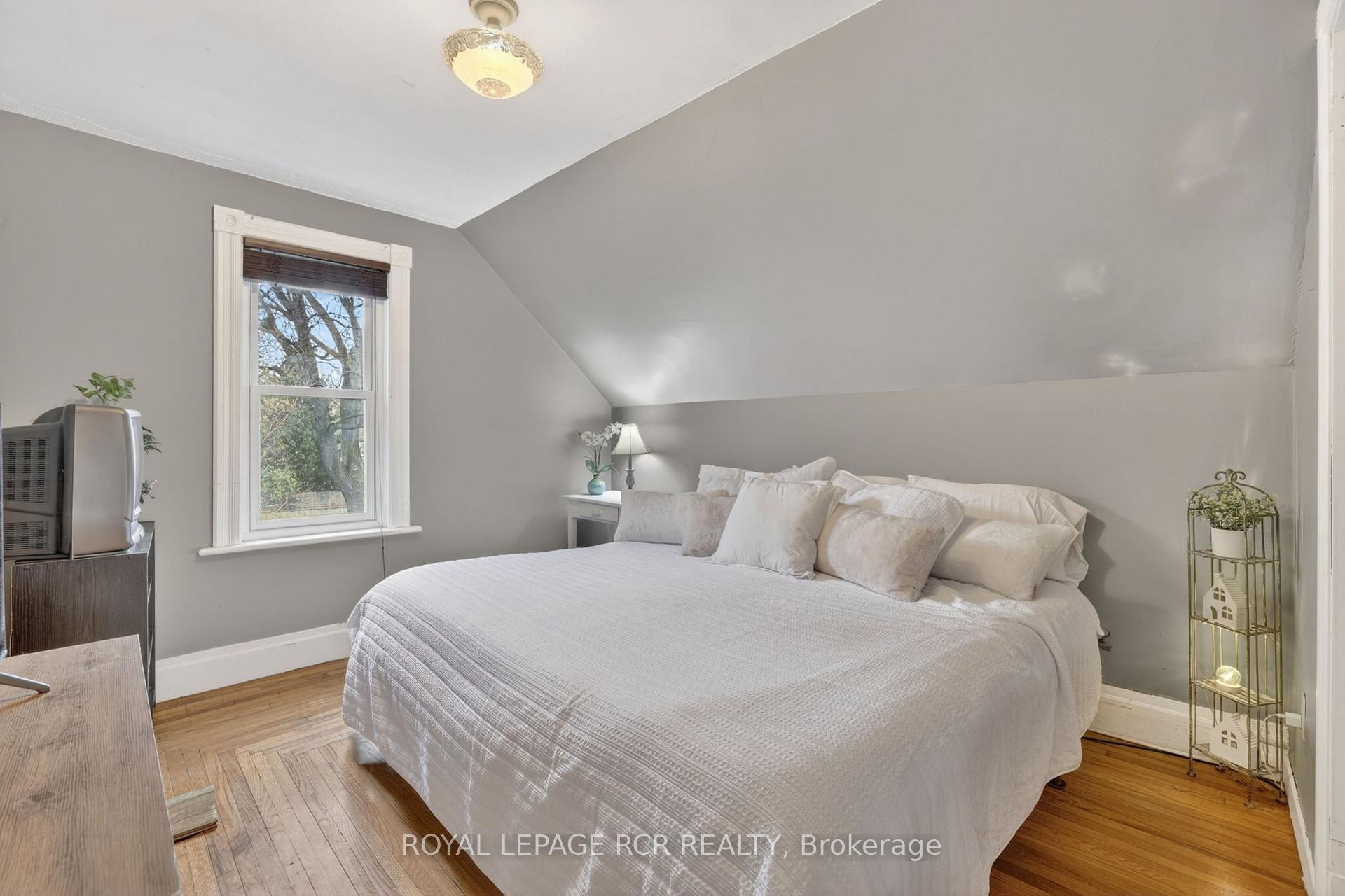 









20


Prospect

Street,
New Tecumseth,




ON
L0G 1A0

