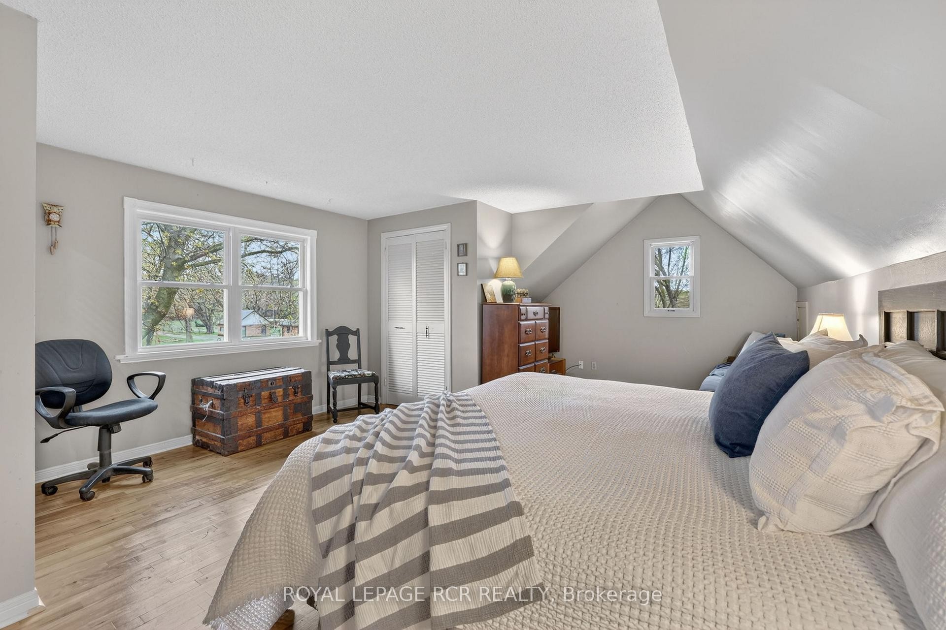 









20


Prospect

Street,
New Tecumseth,




ON
L0G 1A0

