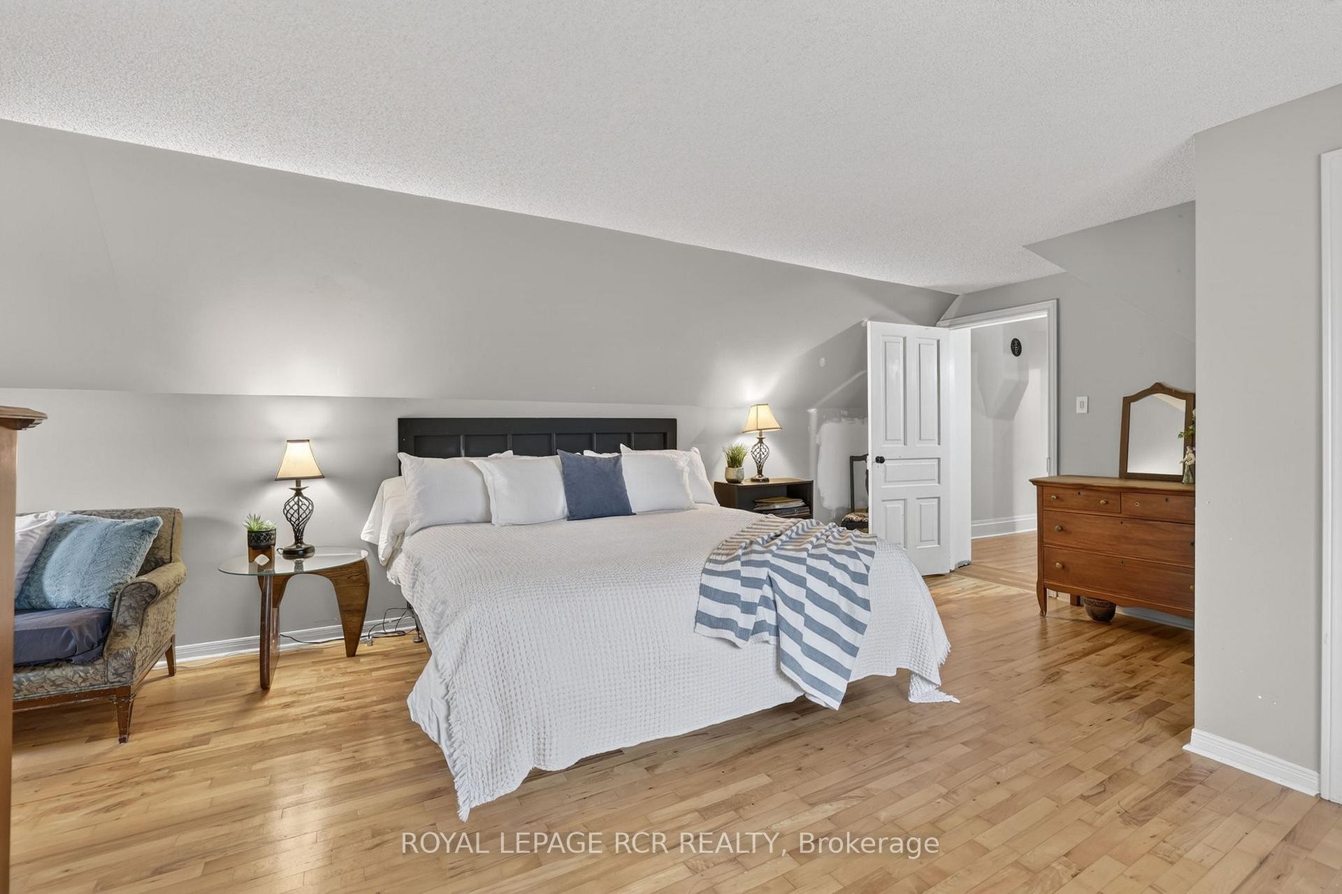 









20


Prospect

Street,
New Tecumseth,




ON
L0G 1A0

