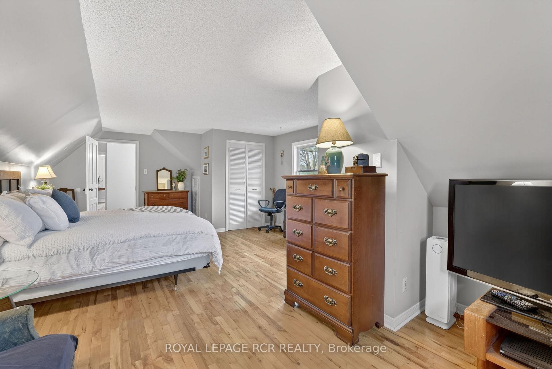 









20


Prospect

Street,
New Tecumseth,




ON
L0G 1A0

