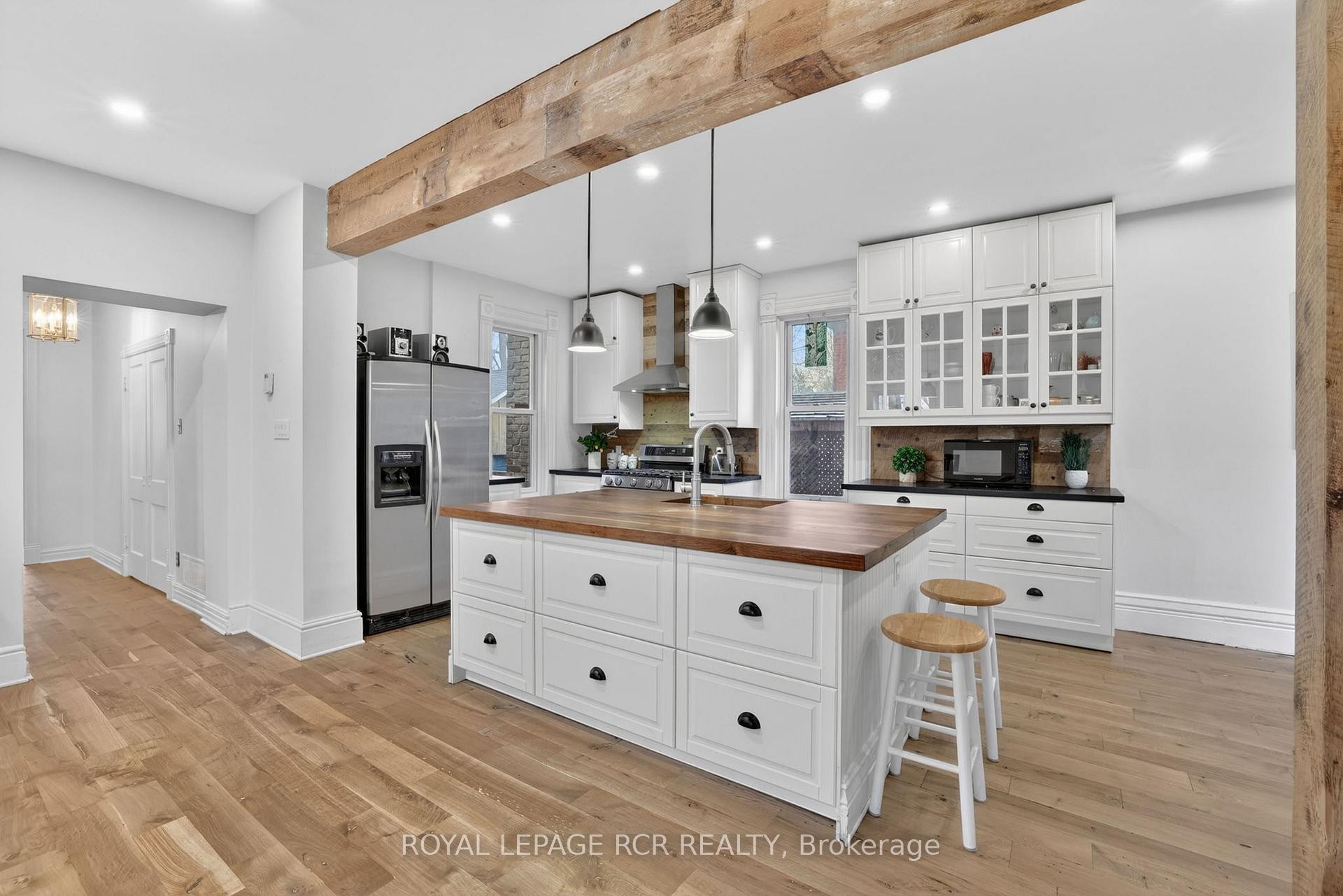 









20


Prospect

Street,
New Tecumseth,




ON
L0G 1A0

