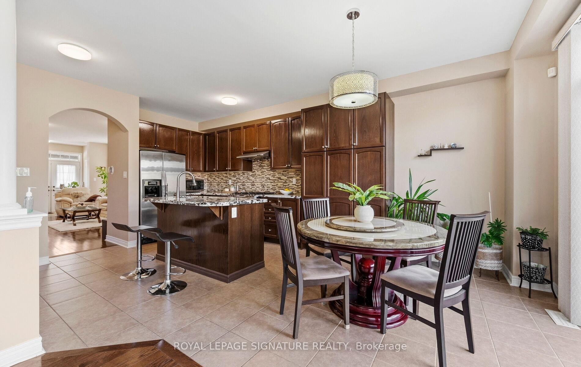 









476


Nairn

Circle,
Milton,




ON
L9T 8A7

