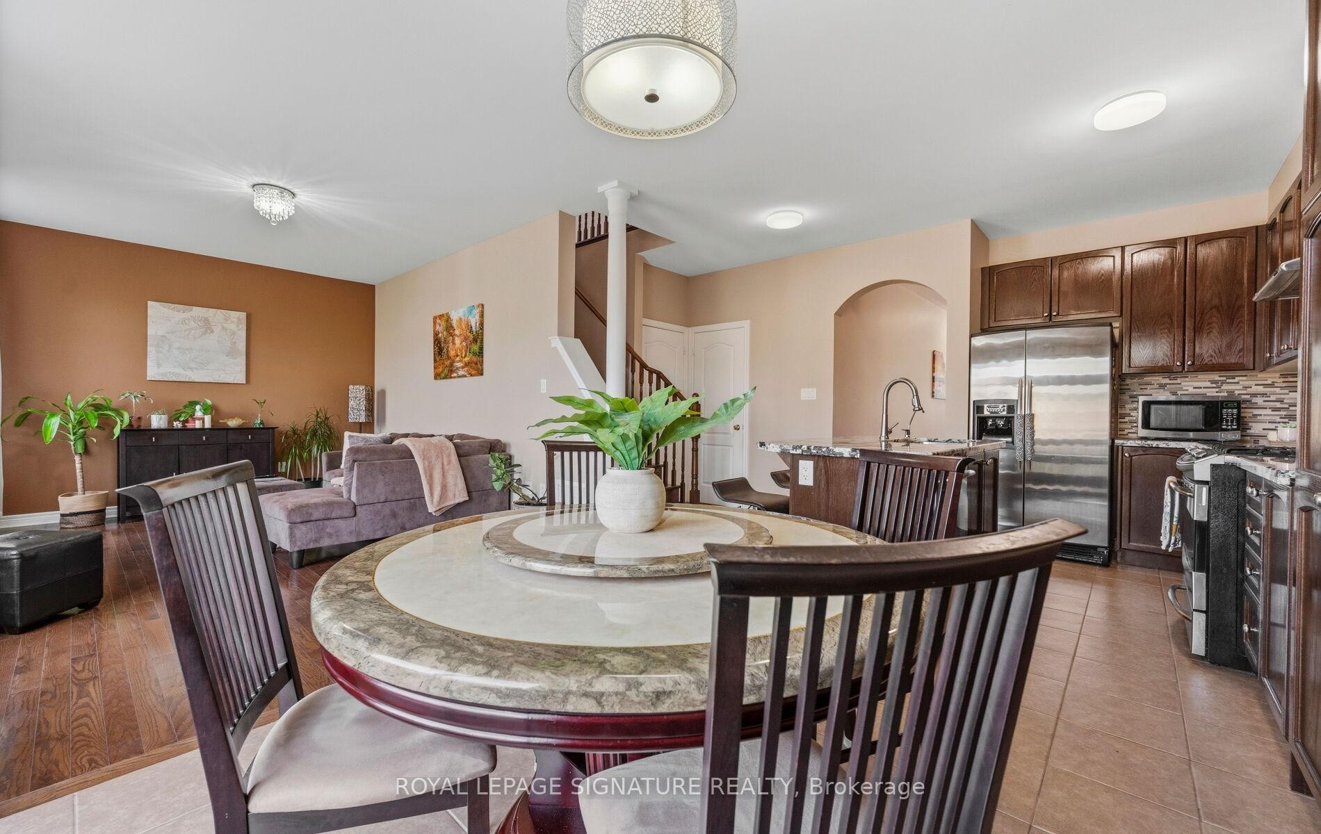 









476


Nairn

Circle,
Milton,




ON
L9T 8A7

