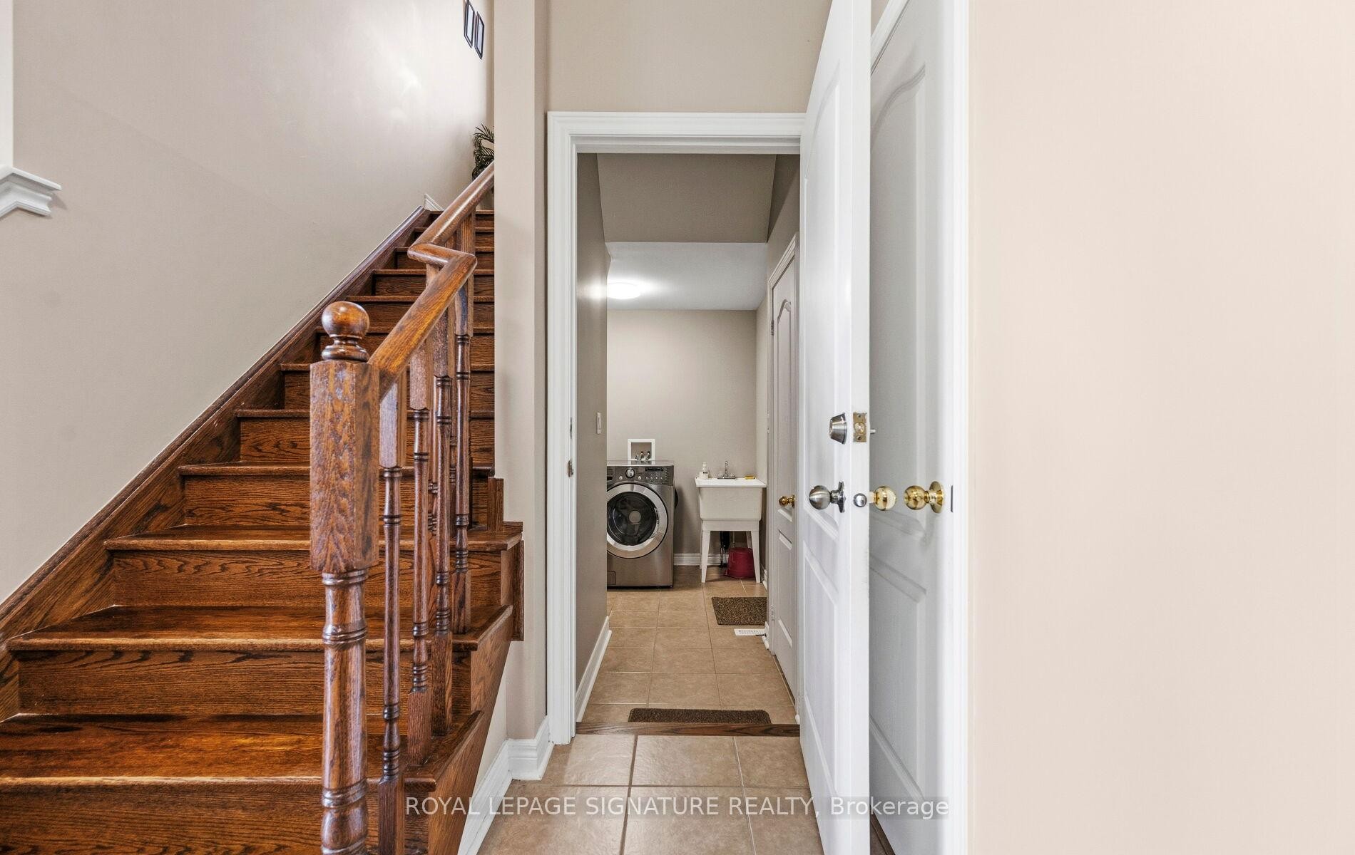 









476


Nairn

Circle,
Milton,




ON
L9T 8A7

