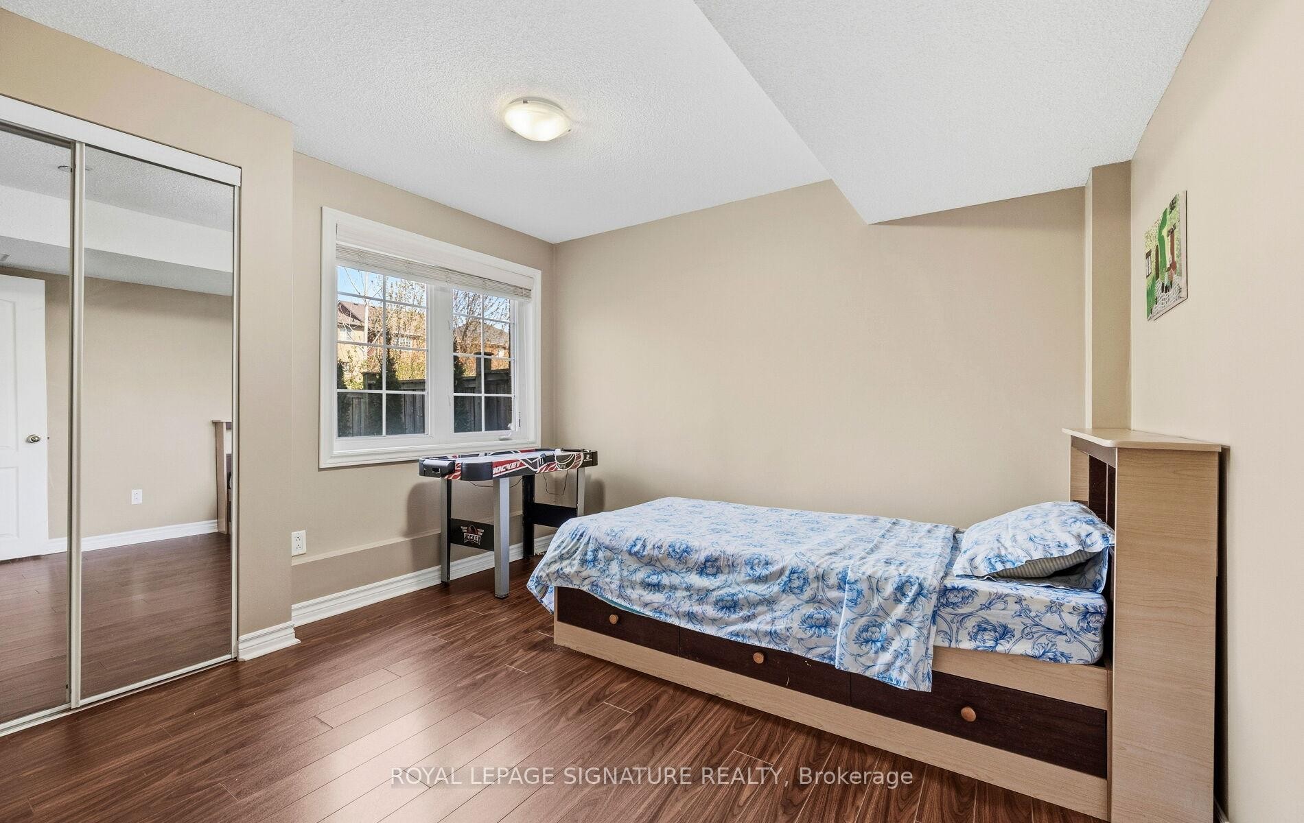 









476


Nairn

Circle,
Milton,




ON
L9T 8A7

