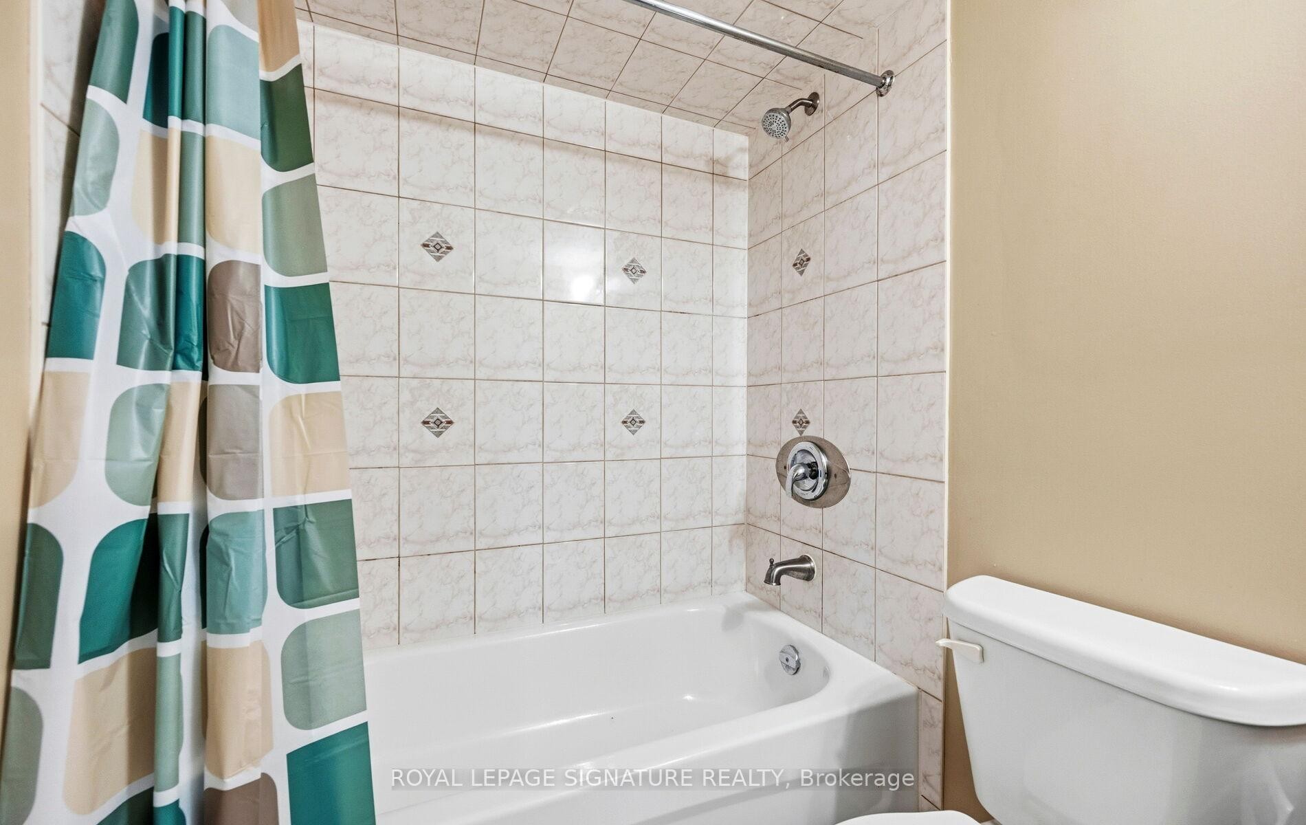 









476


Nairn

Circle,
Milton,




ON
L9T 8A7


