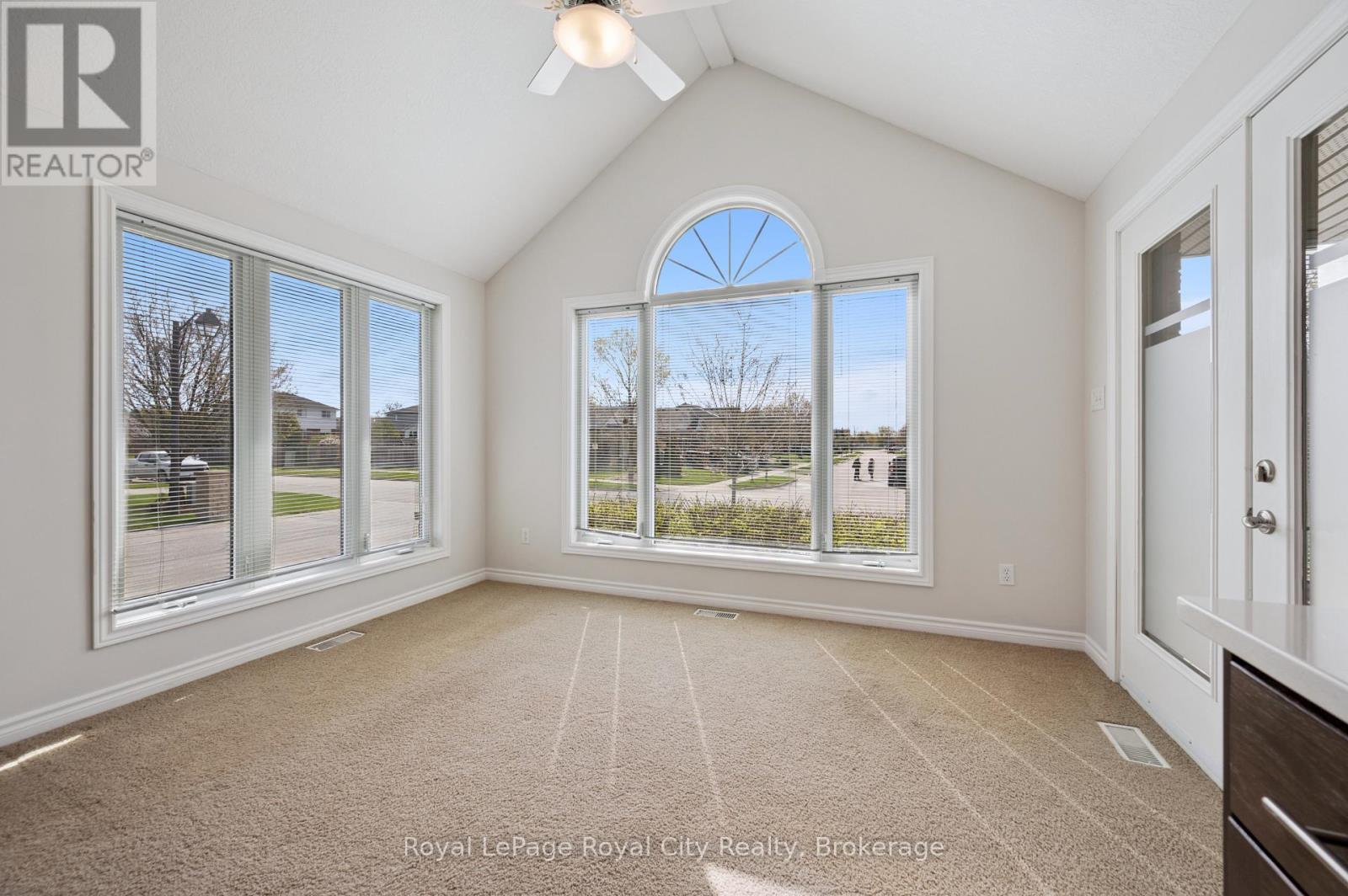 












19 - 27 ELKIN COURT

,
Centre Wellington (Fergus),




Ontario
N1M0A6

