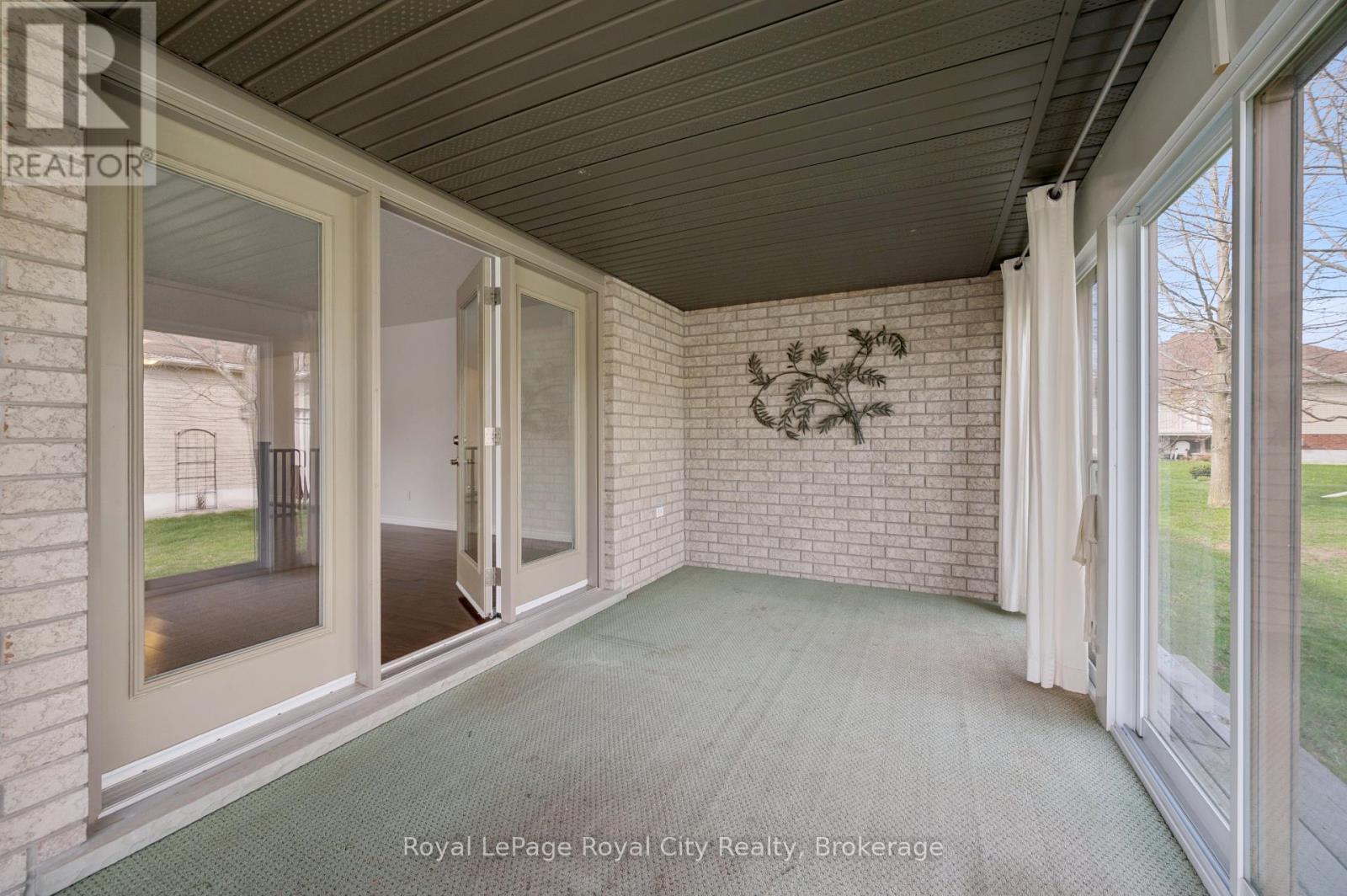 












19 - 27 ELKIN COURT

,
Centre Wellington (Fergus),




Ontario
N1M0A6

