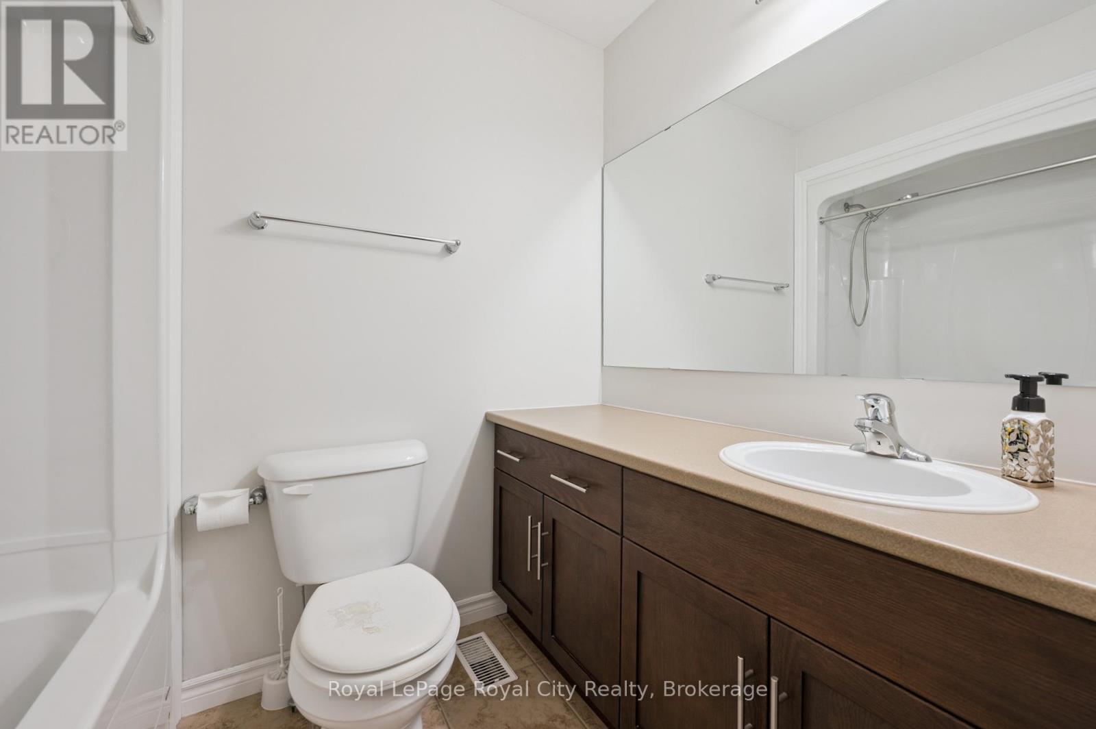 












19 - 27 ELKIN COURT

,
Centre Wellington (Fergus),




Ontario
N1M0A6

