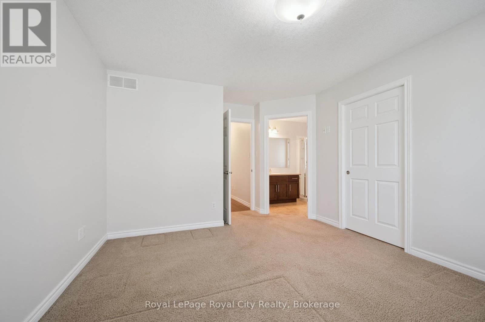 












19 - 27 ELKIN COURT

,
Centre Wellington (Fergus),




Ontario
N1M0A6

