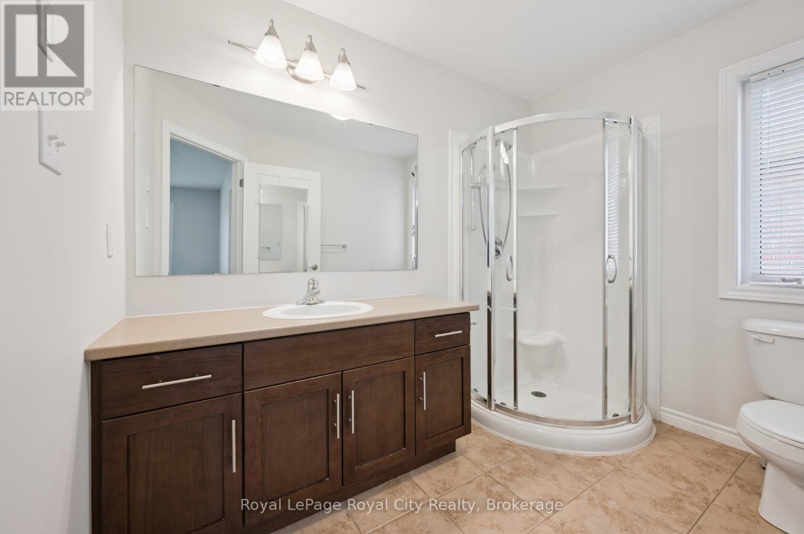 












19 - 27 ELKIN COURT

,
Centre Wellington (Fergus),




Ontario
N1M0A6

