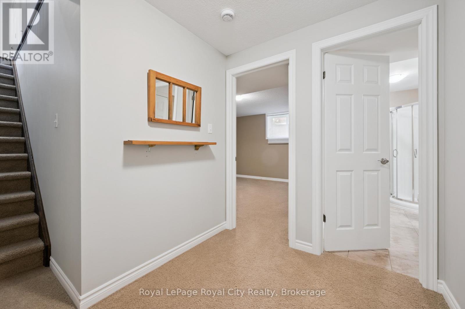 












19 - 27 ELKIN COURT

,
Centre Wellington (Fergus),




Ontario
N1M0A6

