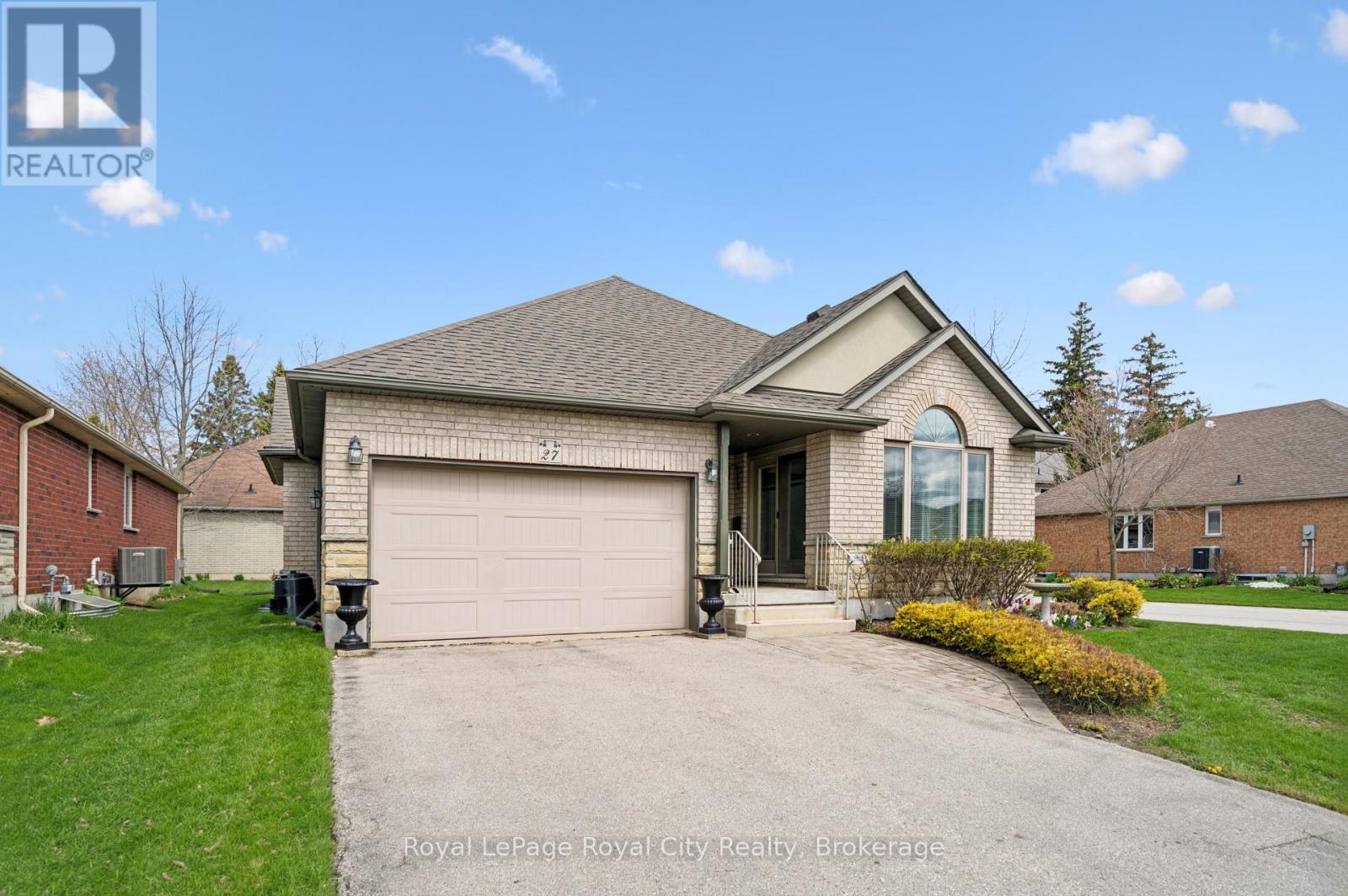 












19 - 27 ELKIN COURT

,
Centre Wellington (Fergus),




Ontario
N1M0A6

