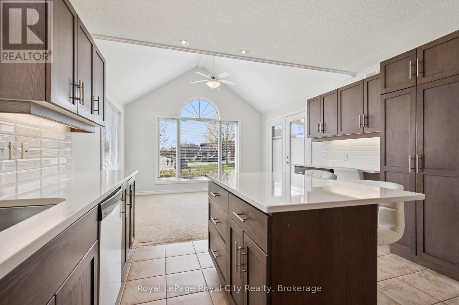 












19 - 27 ELKIN COURT

,
Centre Wellington (Fergus),




Ontario
N1M0A6

