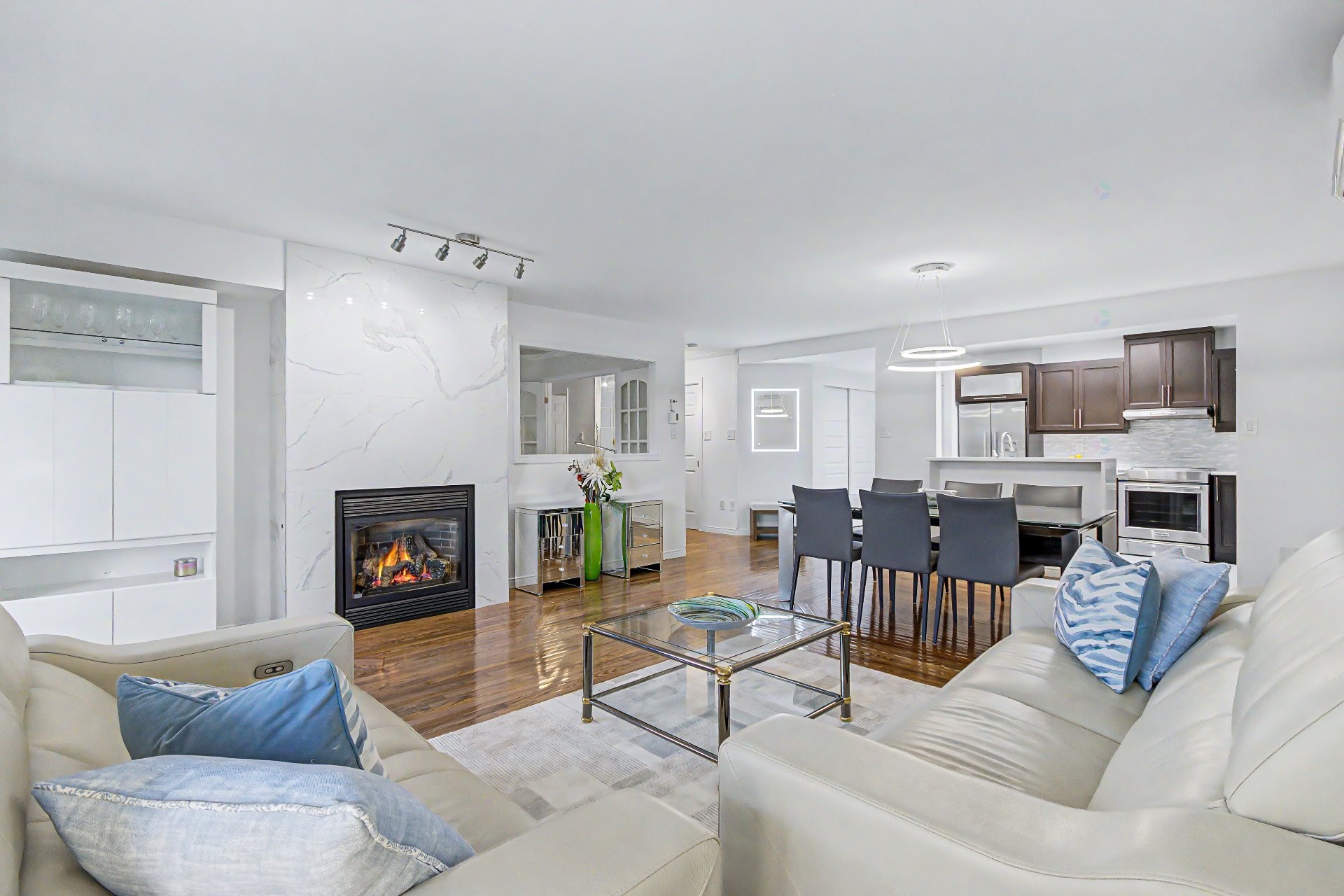 









1645


Rue Gauthier

, 24,
Saint-Bruno-de-Montarville,




QC
J3V5Y4

