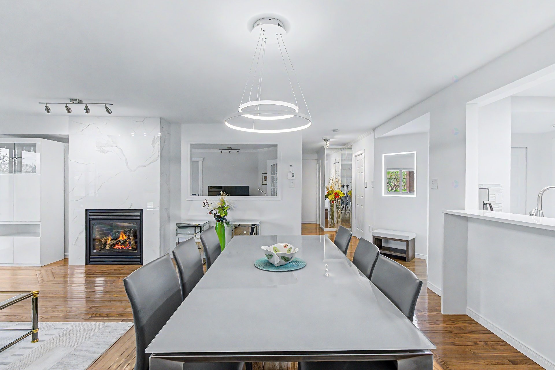 









1645


Rue Gauthier

, 24,
Saint-Bruno-de-Montarville,




QC
J3V5Y4

