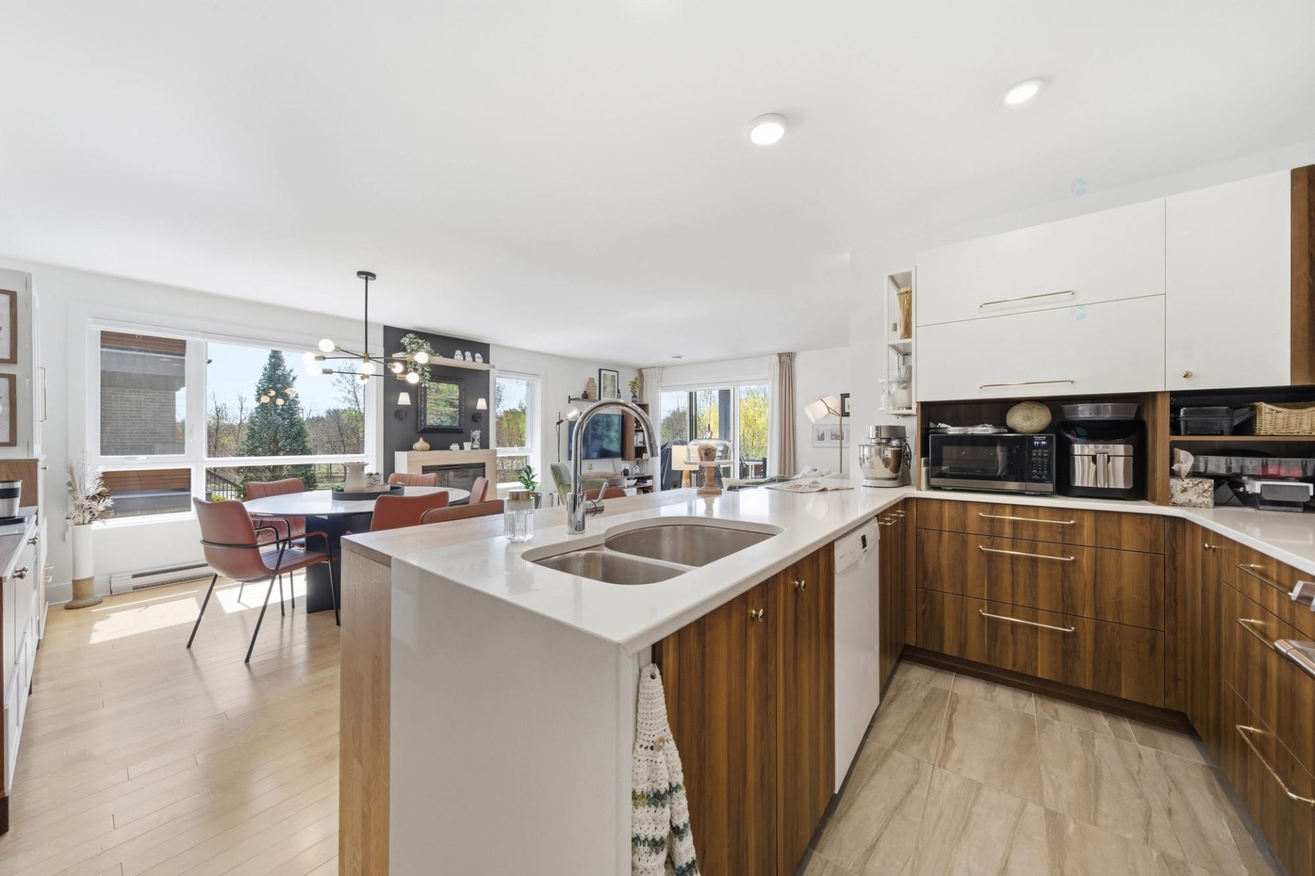 









1360


Rue des Tilleuls

, 202,
Saint-Bruno-de-Montarville,




QC
J3V0B6

