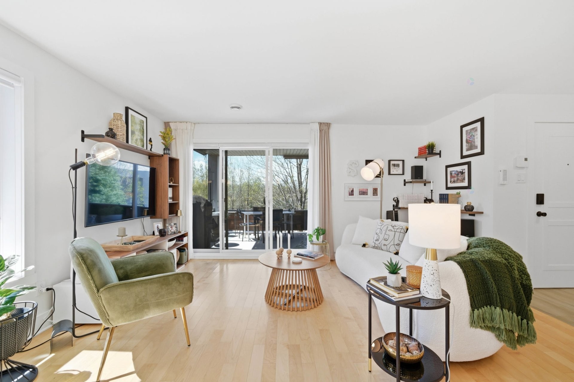 









1360


Rue des Tilleuls

, 202,
Saint-Bruno-de-Montarville,




QC
J3V0B6

