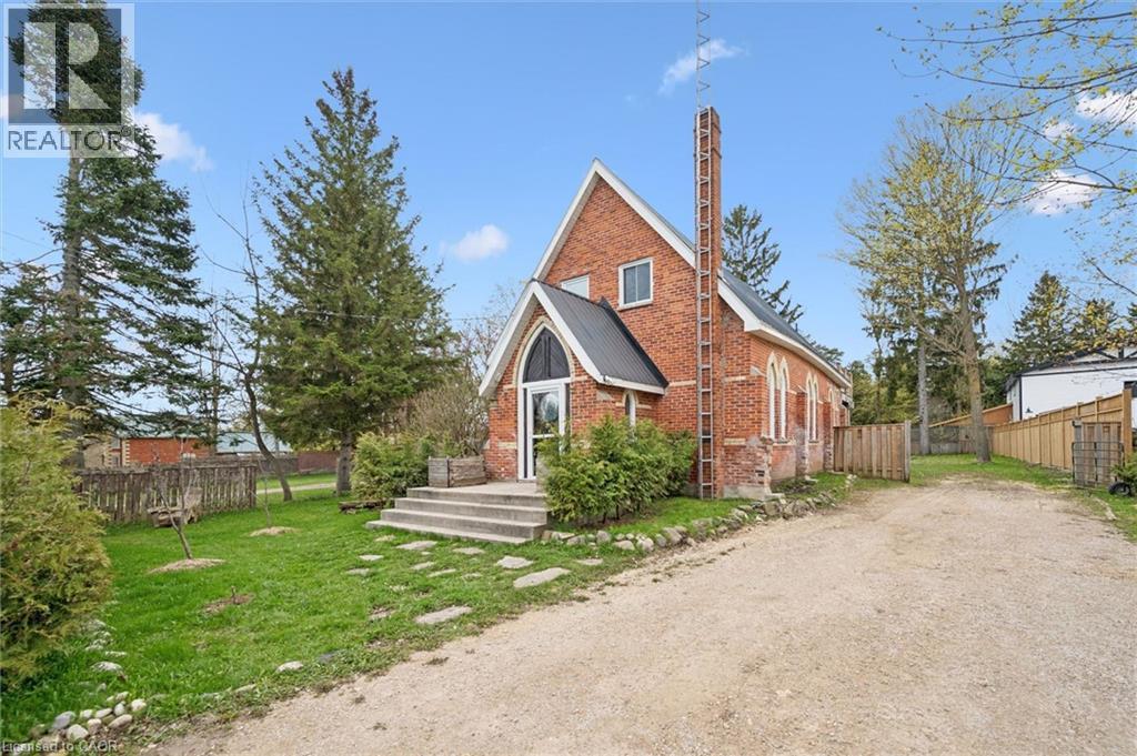 












8946 WELLINGTON RD 16

,
Damascus,




Ontario
N0G2E0

