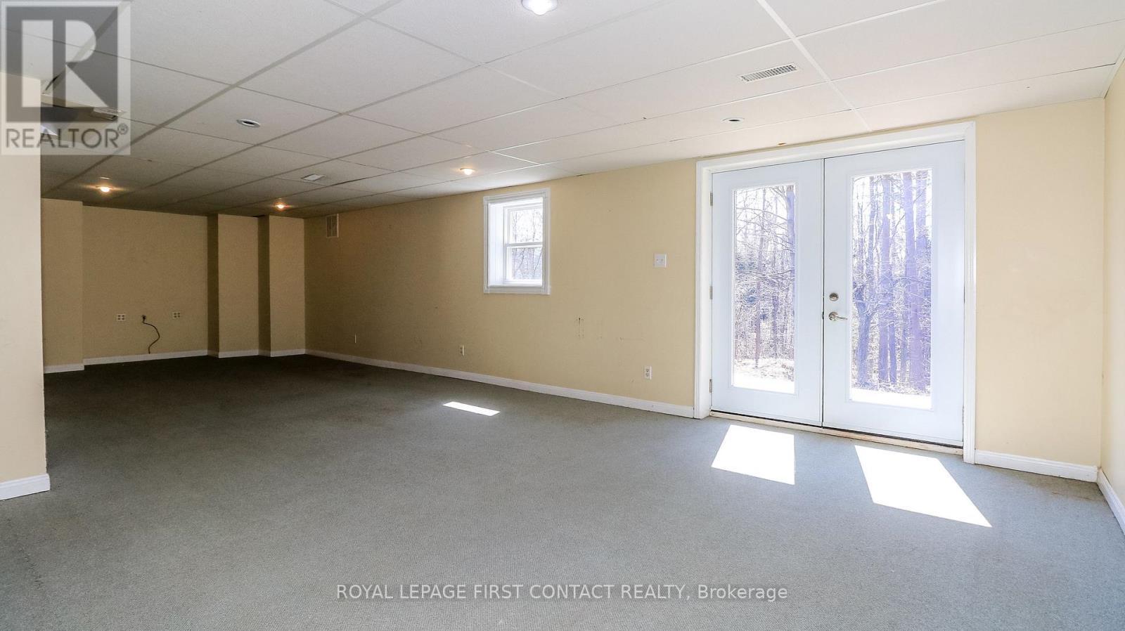 












602 SCARLETT LINE

,
Springwater,




Ontario
L0L1V0

