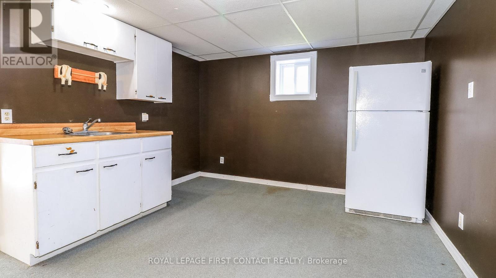 












602 SCARLETT LINE

,
Springwater,




Ontario
L0L1V0

