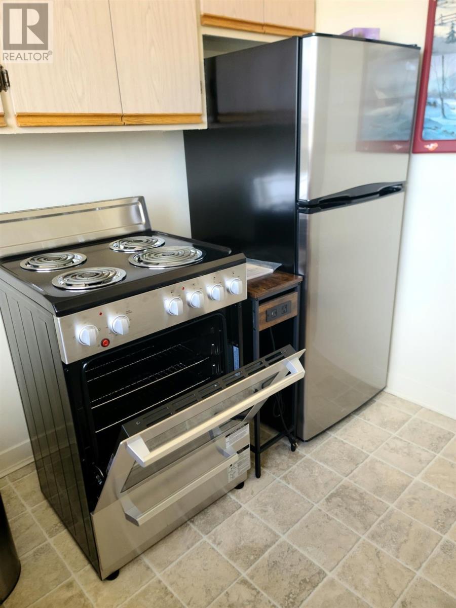 












5-100B Hutchison AVE

,
Elliot Lake,




Ontario
P5A1W8

