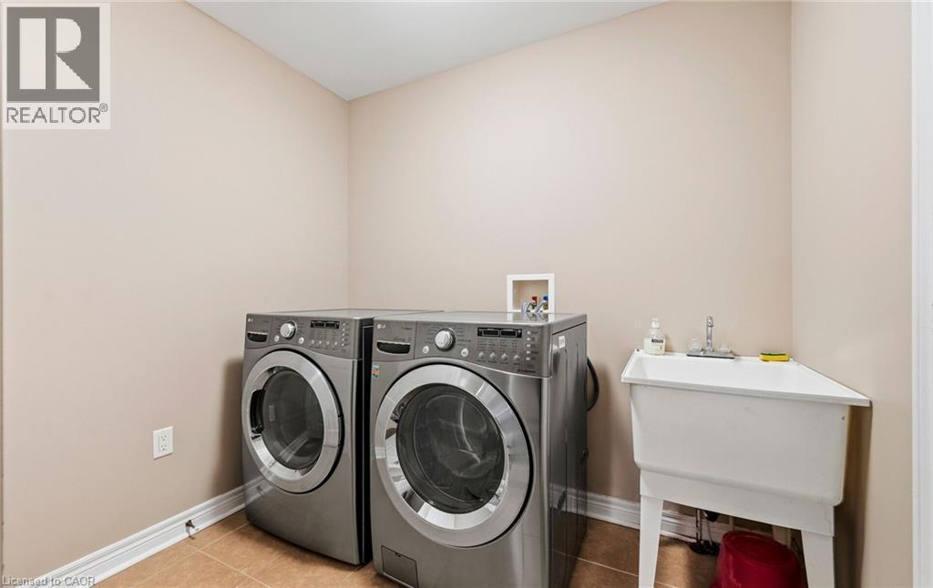 












476 NAIRN Circle

,
Milton,




Ontario
L9T8A7

