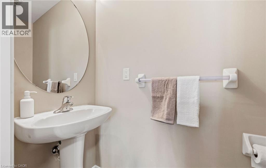 












476 NAIRN Circle

,
Milton,




Ontario
L9T8A7

