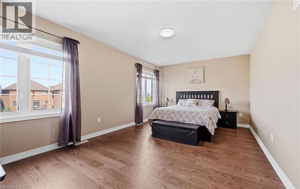 












476 NAIRN Circle

,
Milton,




Ontario
L9T8A7


