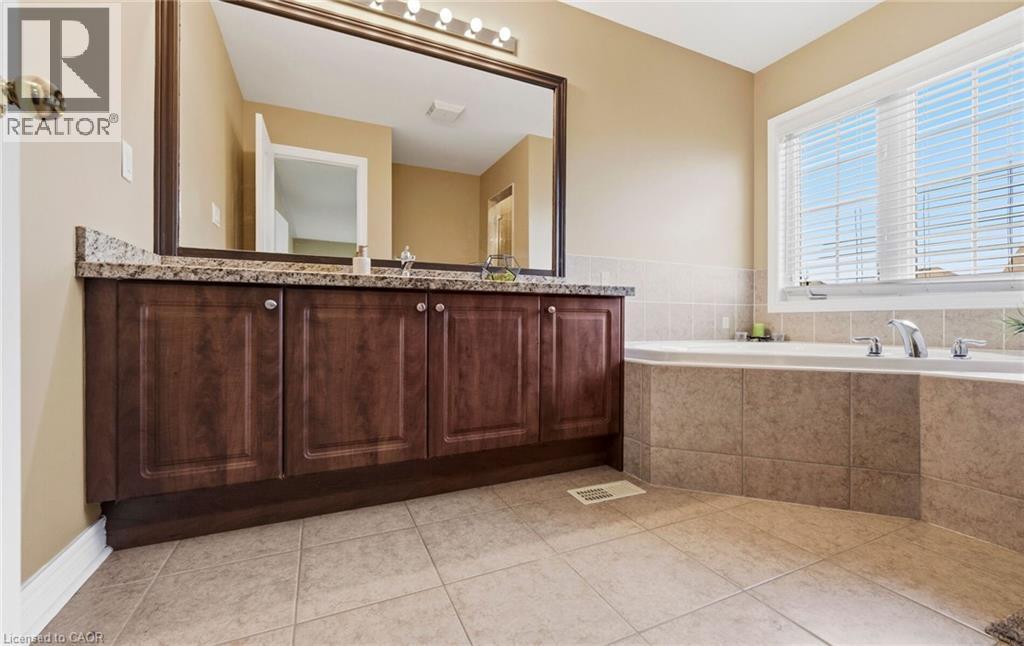 












476 NAIRN Circle

,
Milton,




Ontario
L9T8A7

