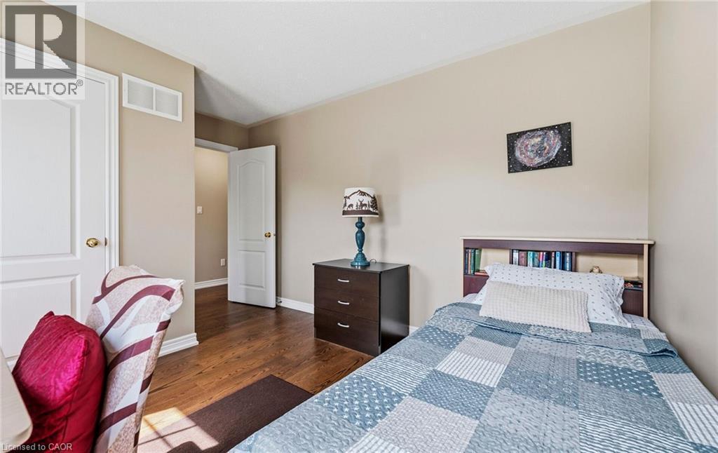 












476 NAIRN Circle

,
Milton,




Ontario
L9T8A7

