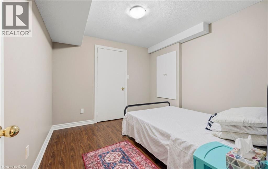 












476 NAIRN Circle

,
Milton,




Ontario
L9T8A7

